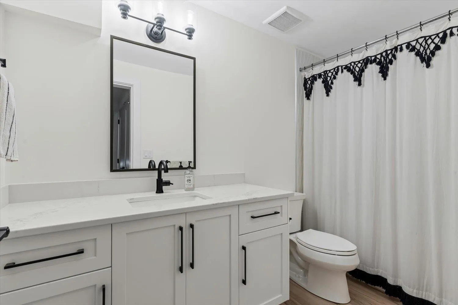 59 46211 Promontory Road