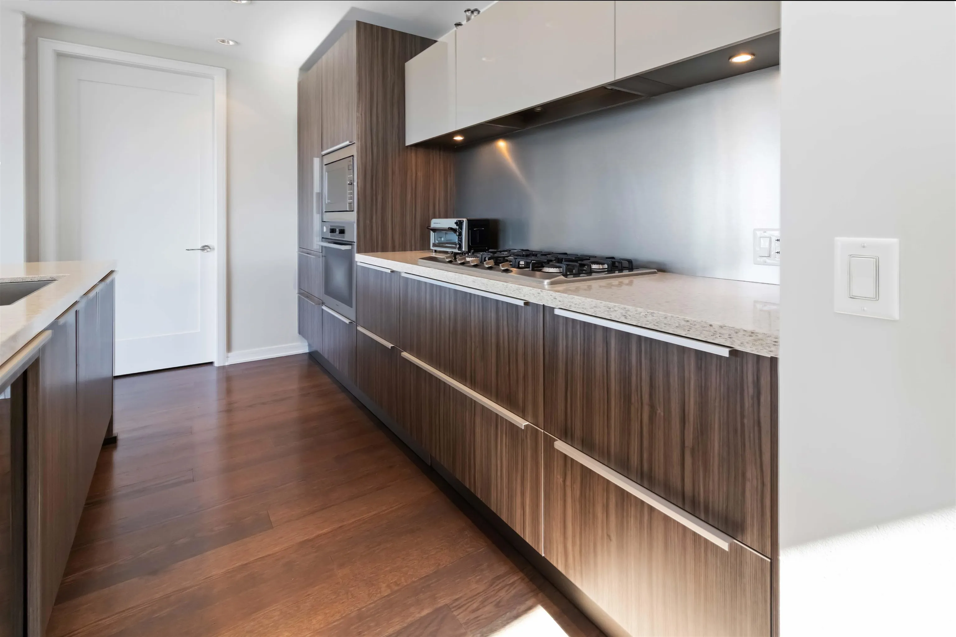 1402 181 W 1st Avenue