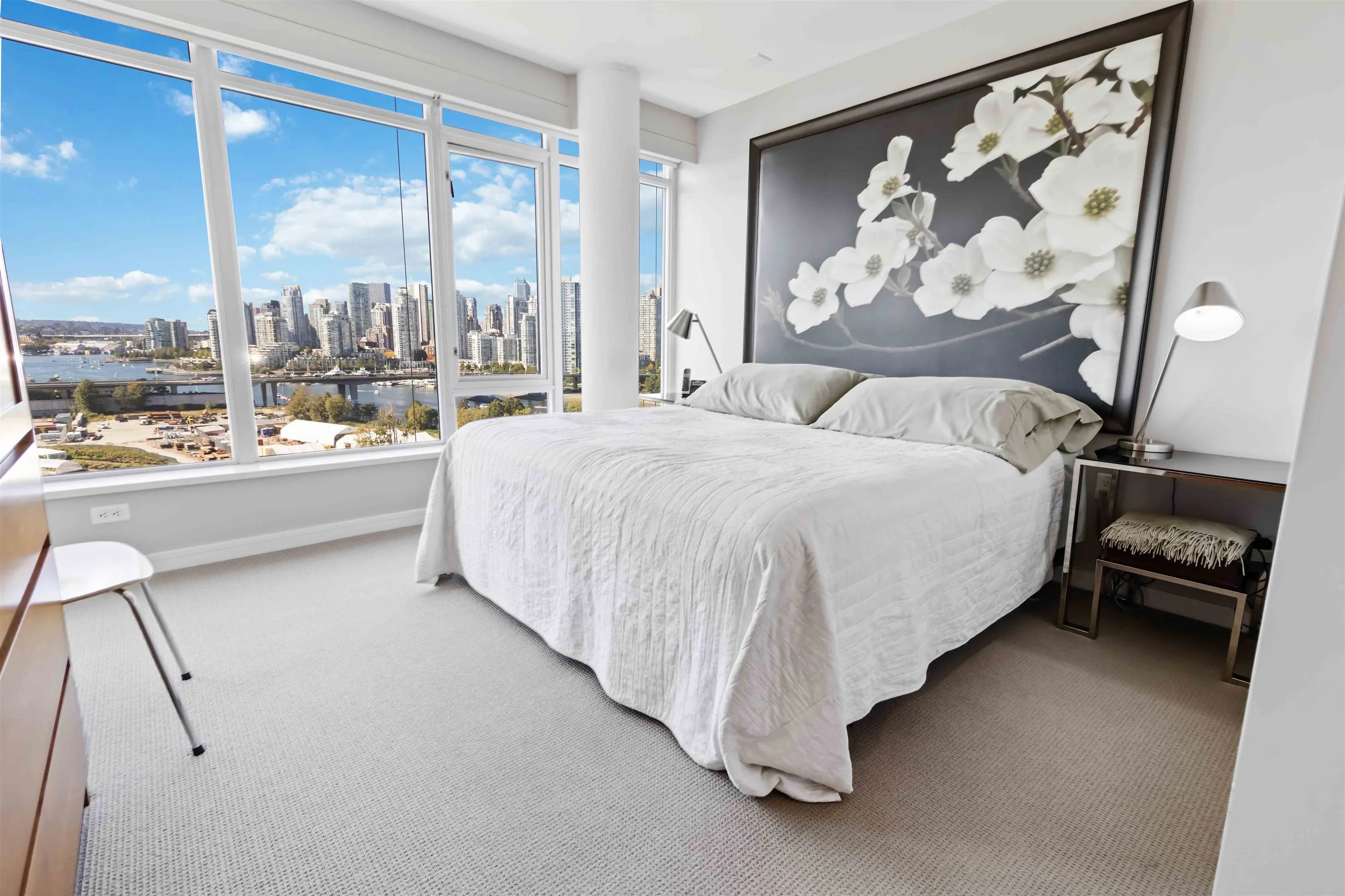 1402 181 W 1st Avenue