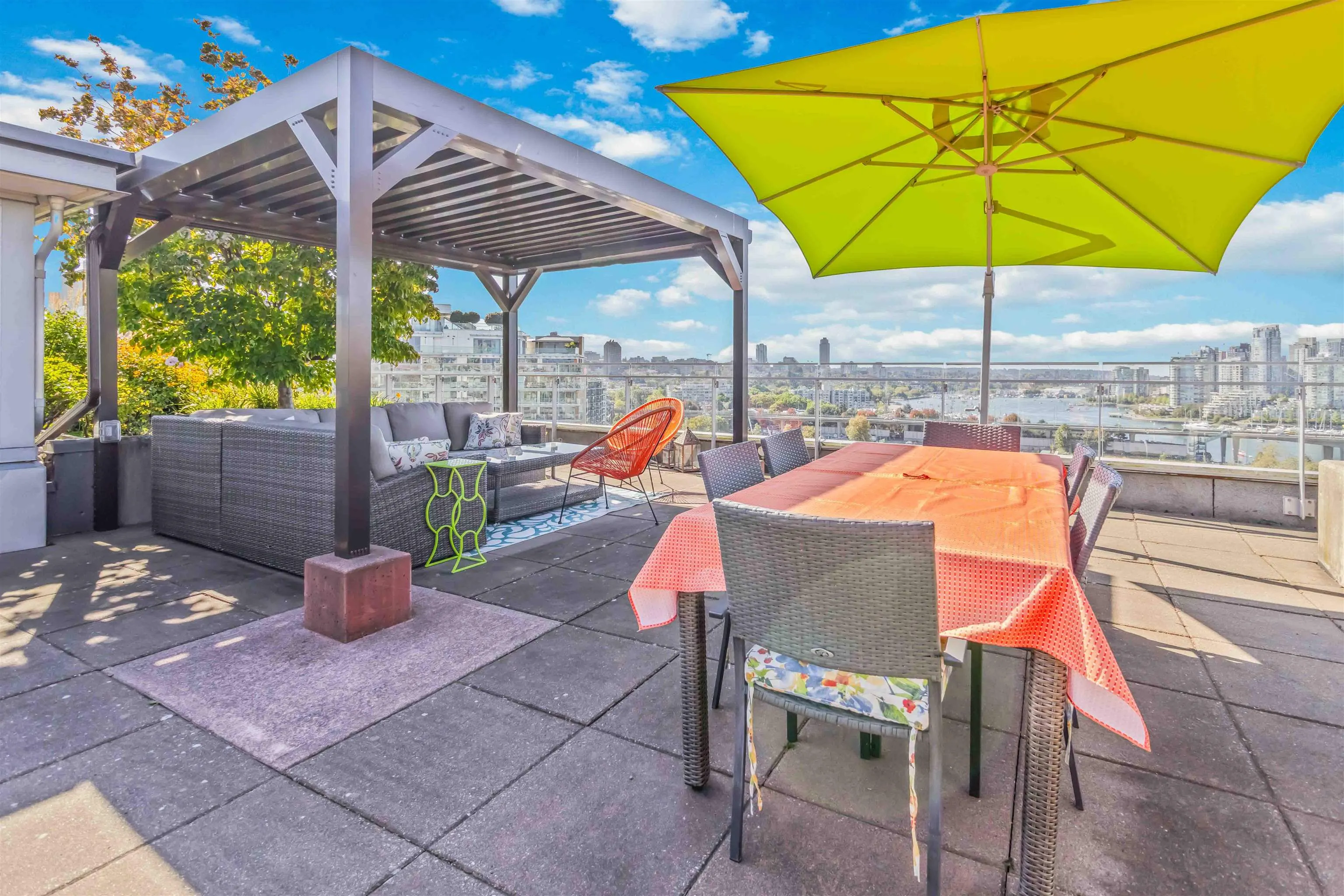 1402 181 W 1st Avenue