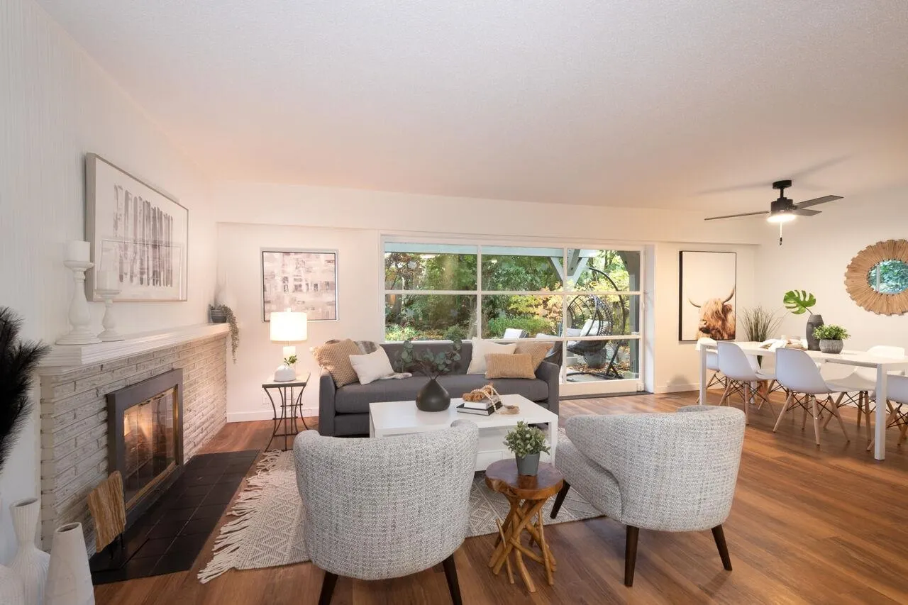 1132 Maplewood Crescent