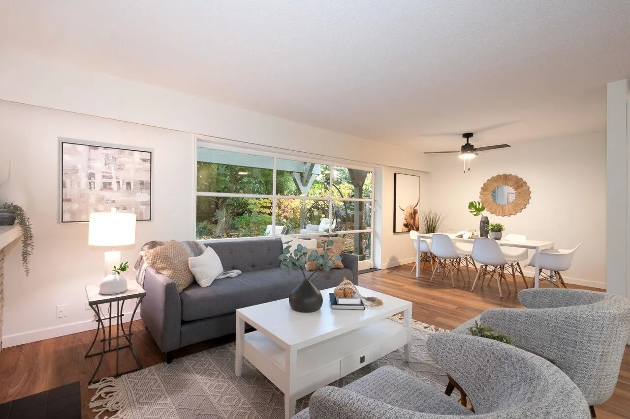 1132 Maplewood Crescent