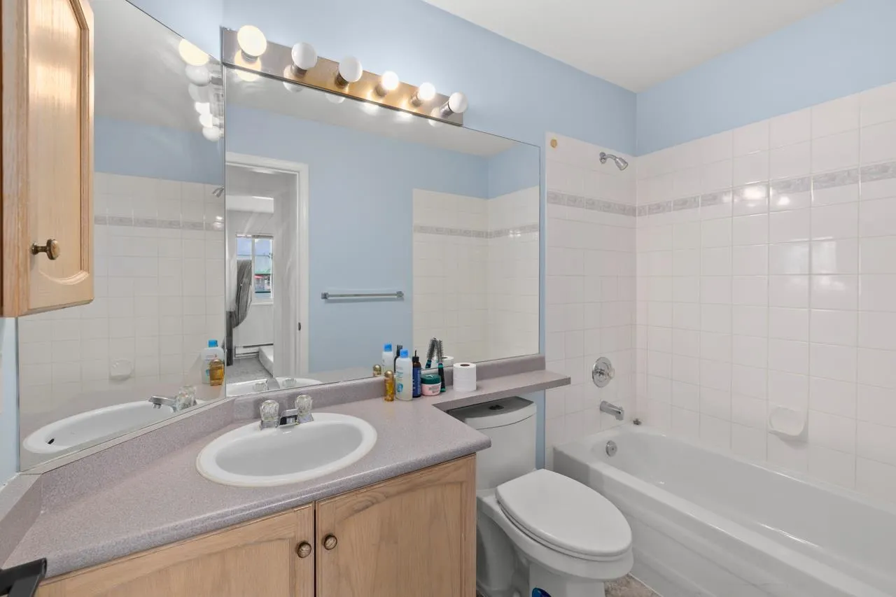 409 2958 Trethewey Street