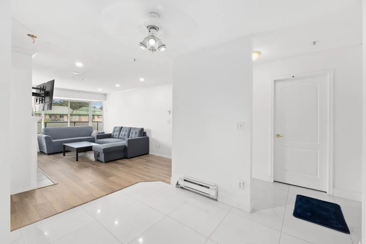 409 2958 Trethewey Street