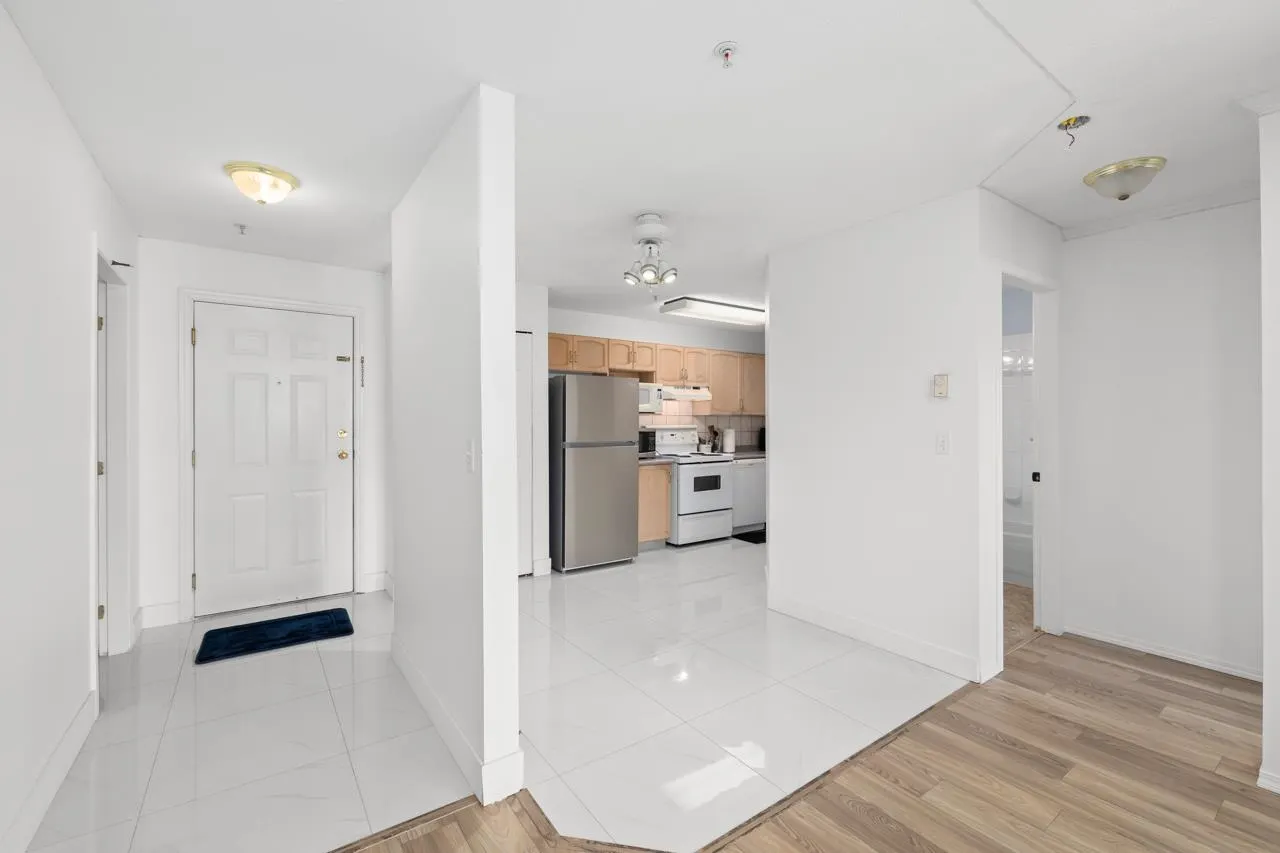 409 2958 Trethewey Street