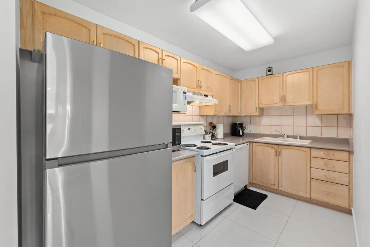 409 2958 Trethewey Street