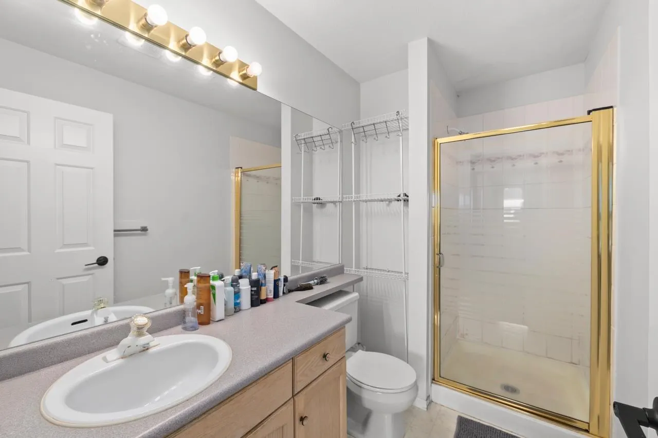 409 2958 Trethewey Street