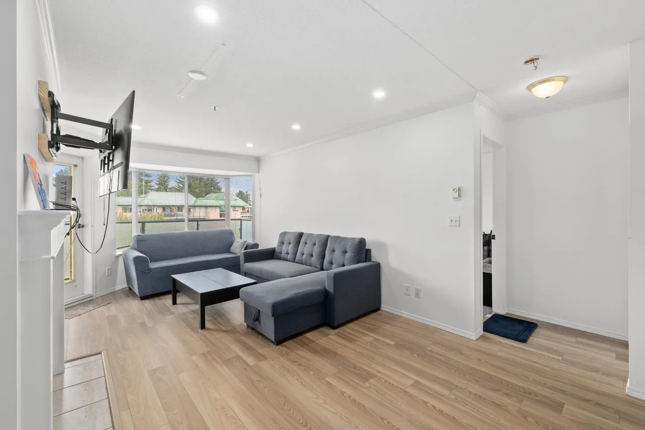 409 2958 Trethewey Street