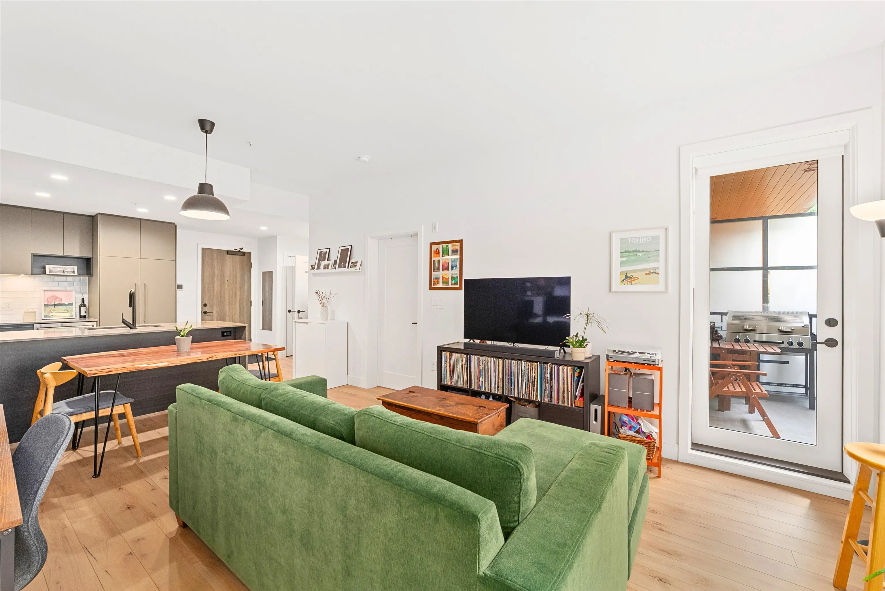 237 55 Klahanie Drive