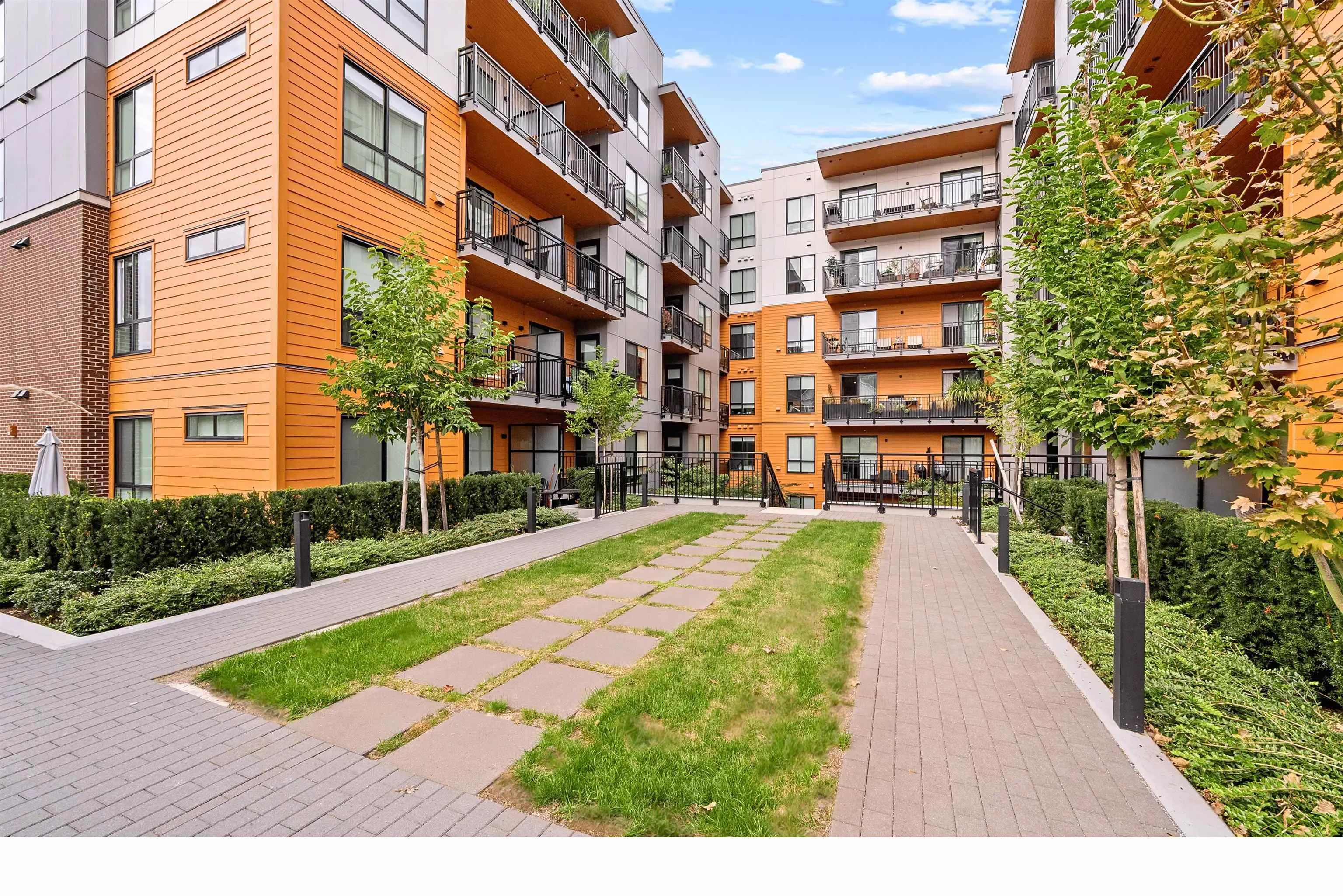 237 55 Klahanie Drive