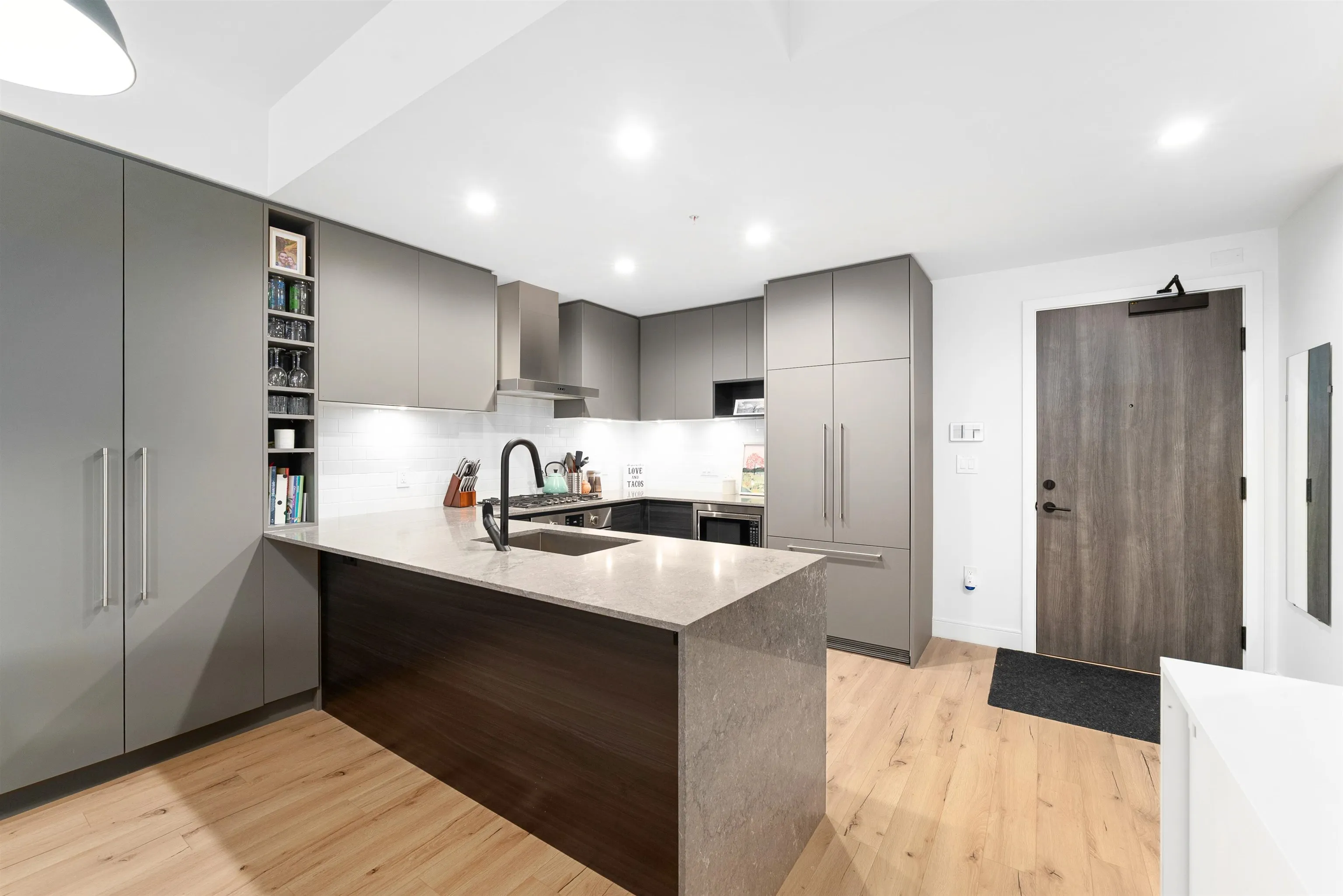 237 55 Klahanie Drive