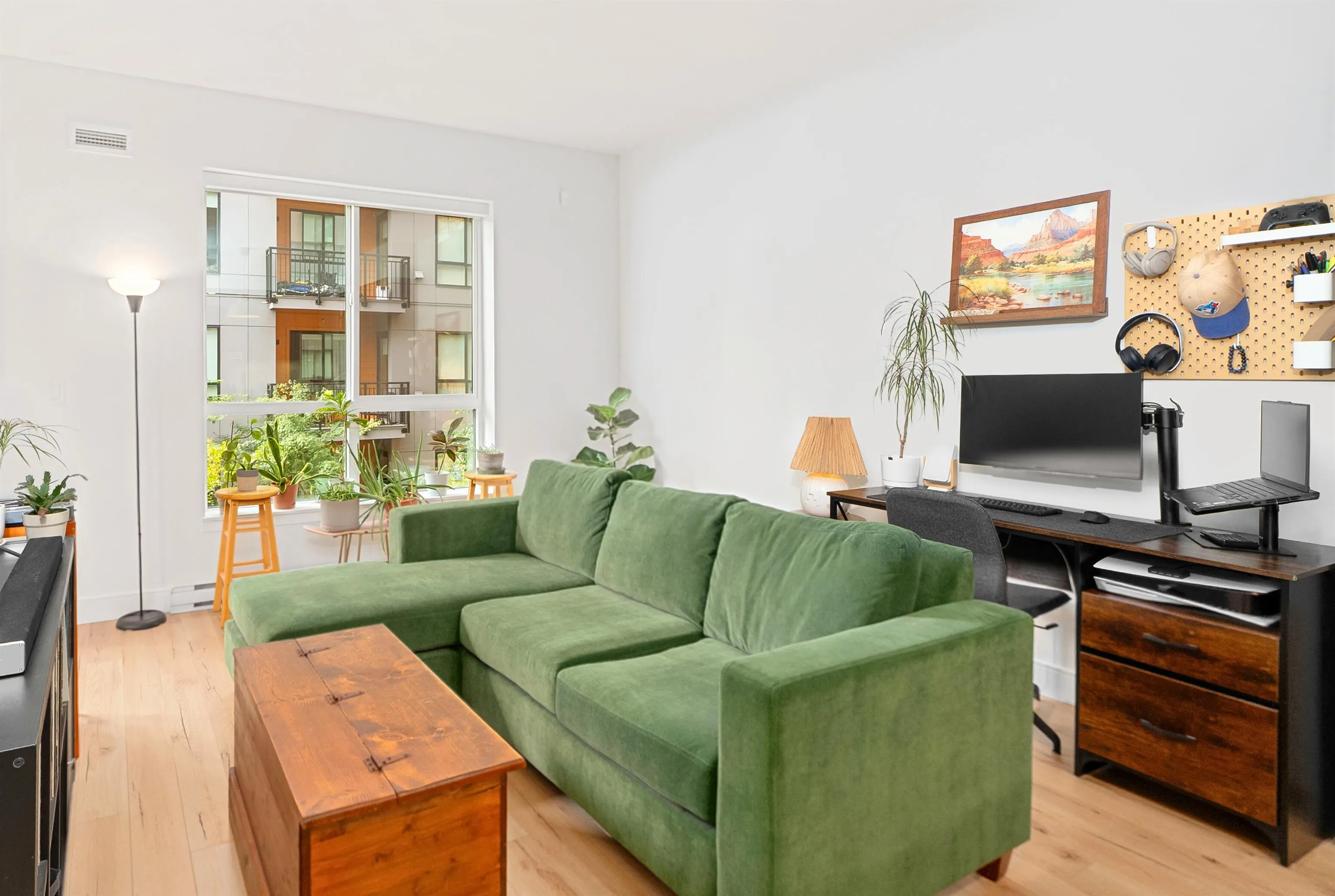 237 55 Klahanie Drive