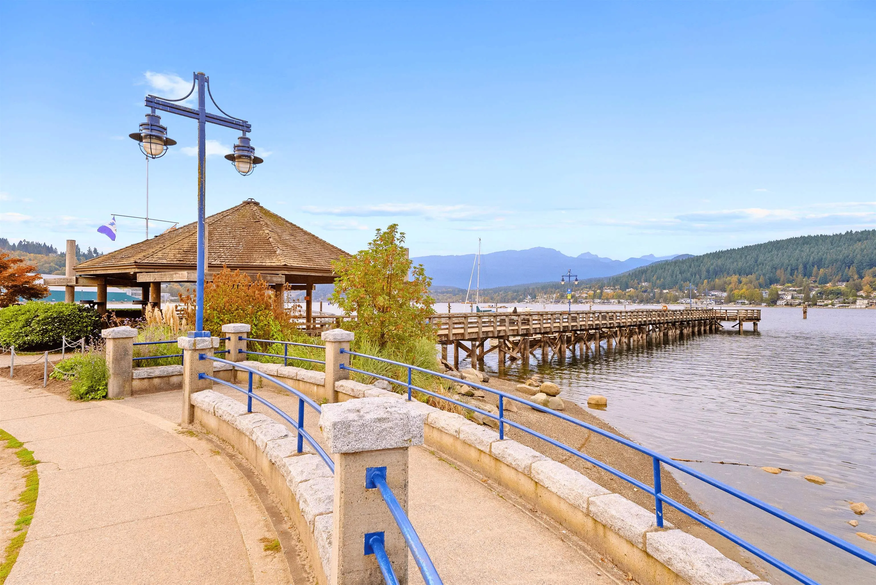 237 55 Klahanie Drive