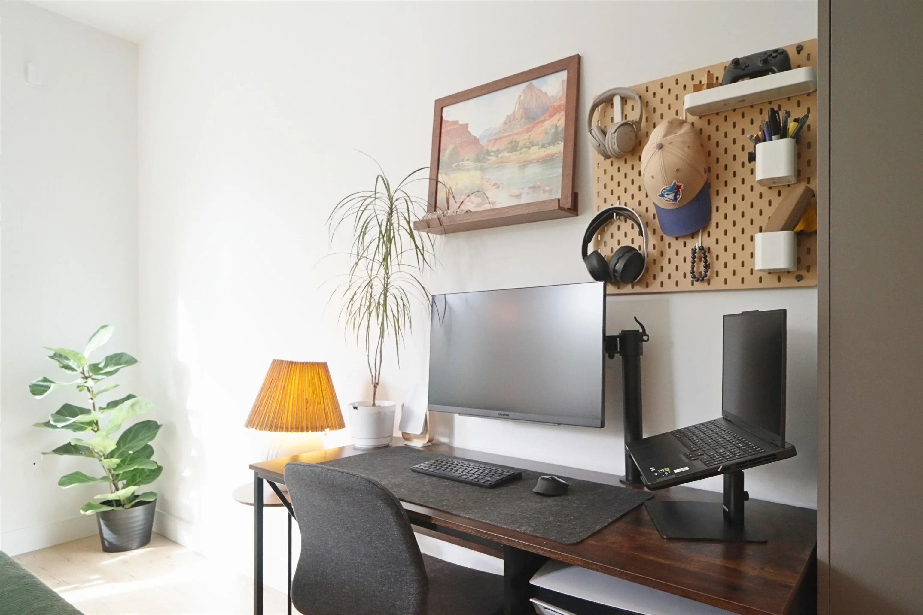 237 55 Klahanie Drive