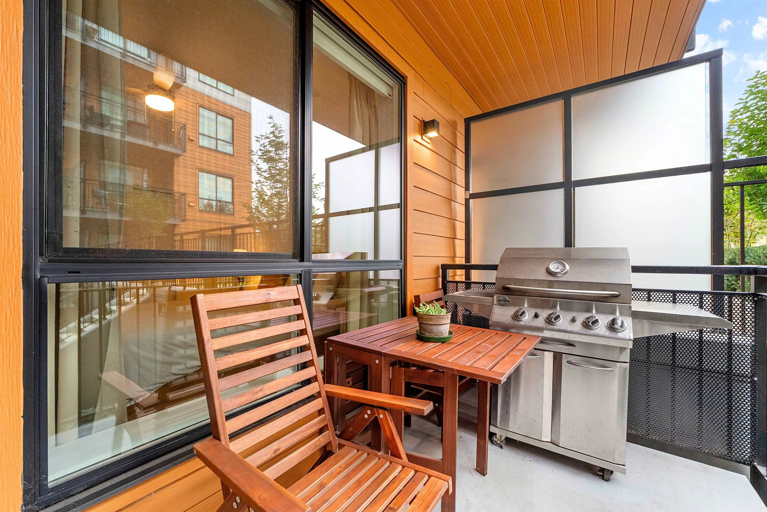 237 55 Klahanie Drive