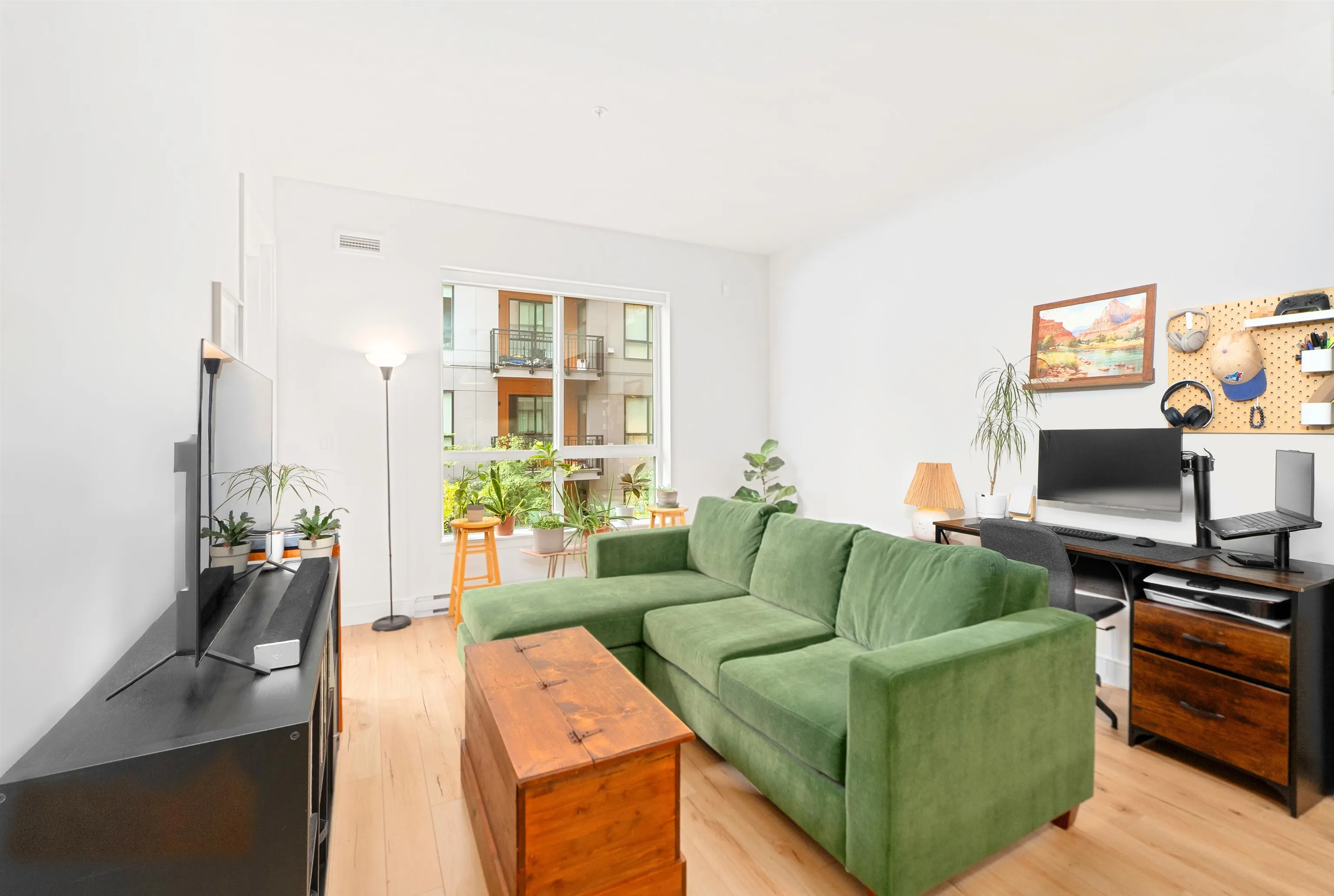 237 55 Klahanie Drive