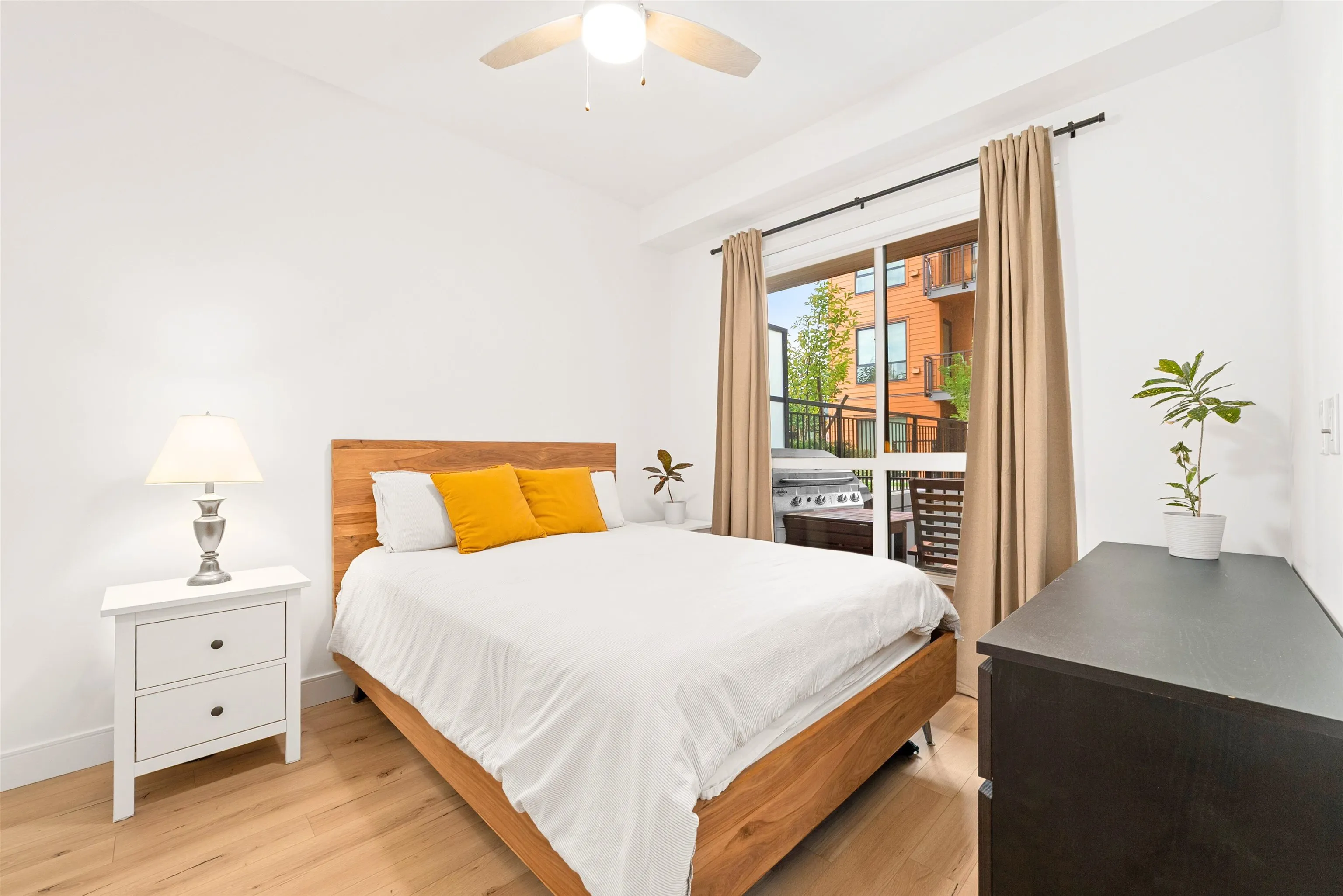 237 55 Klahanie Drive