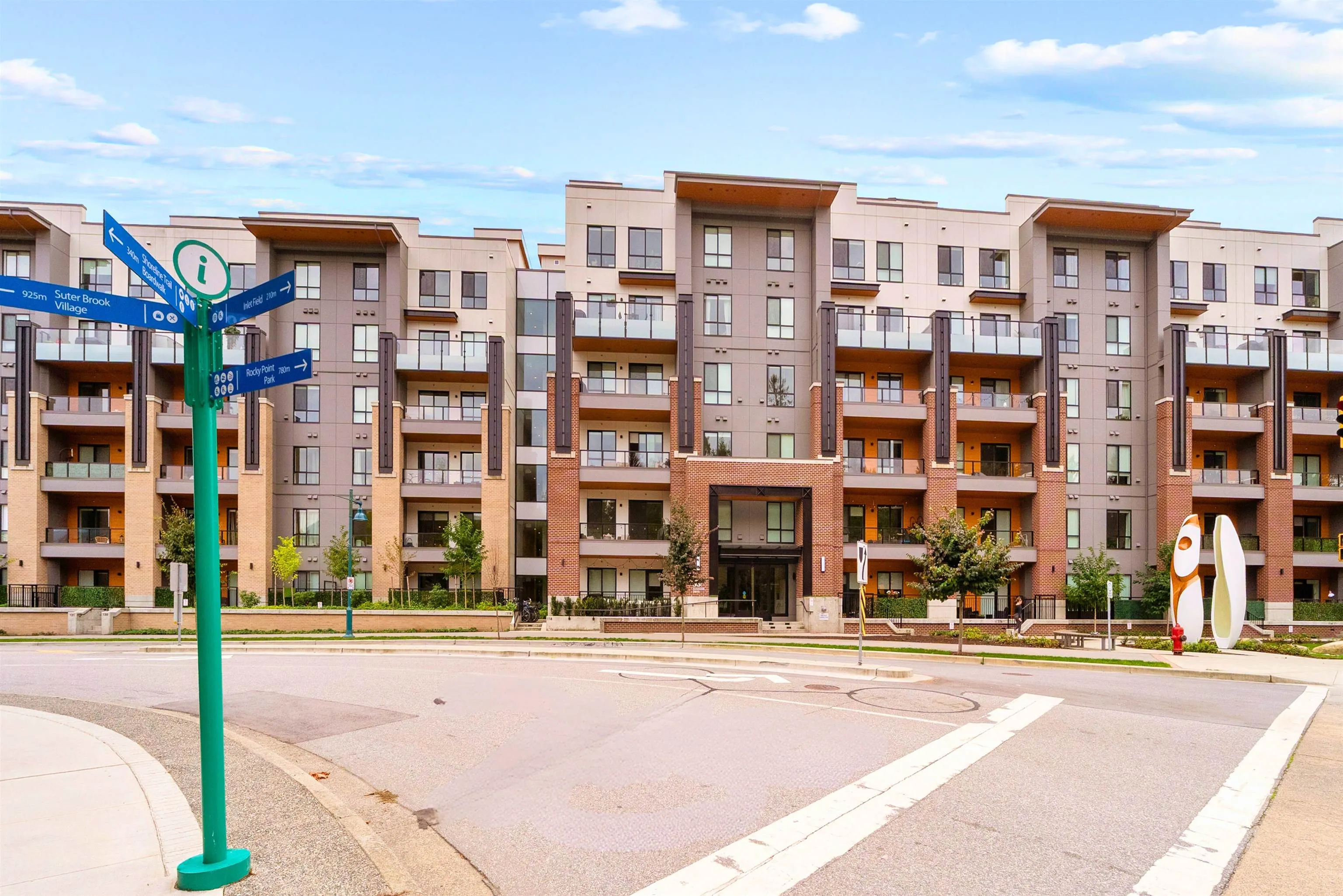 237 55 Klahanie Drive