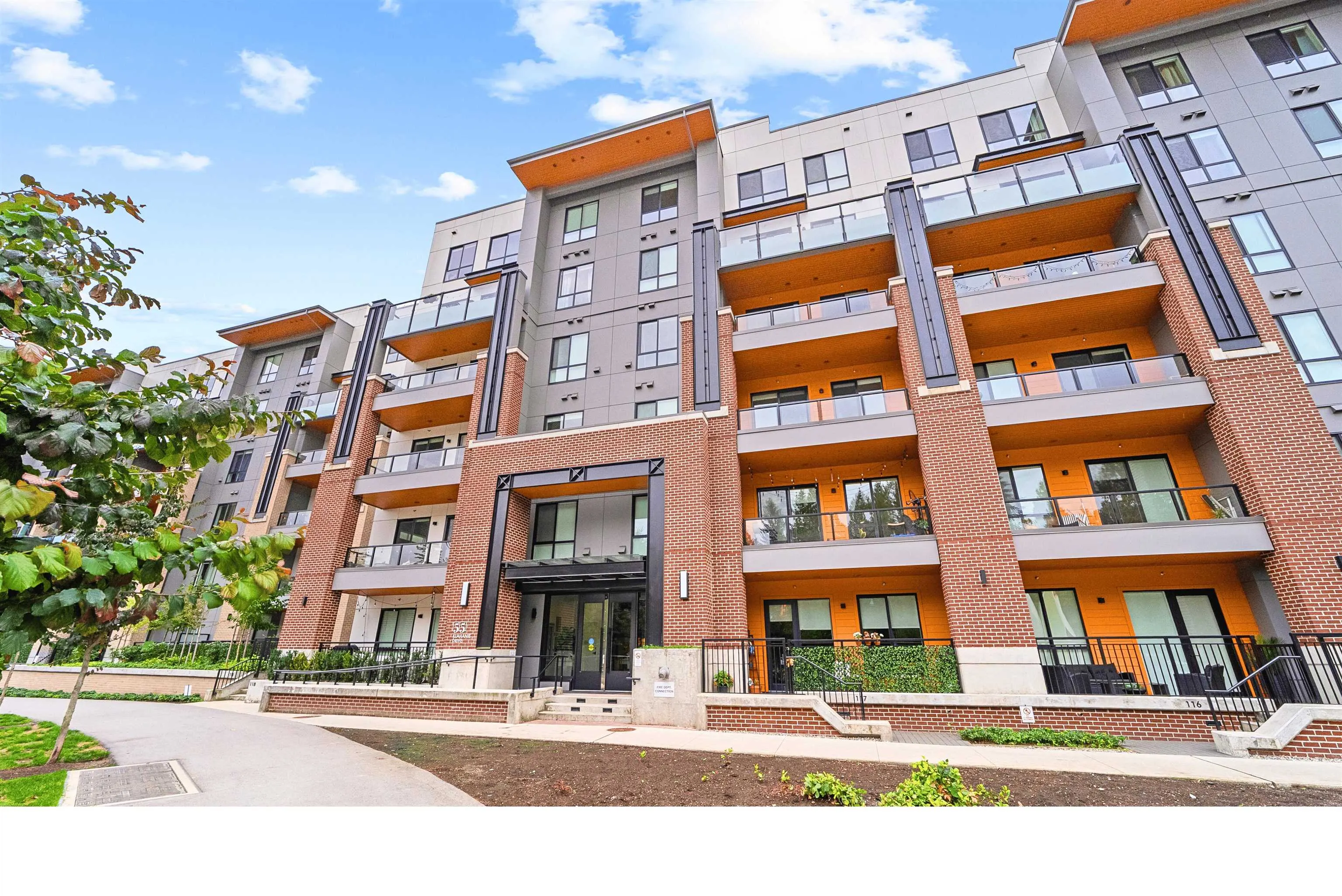 237 55 Klahanie Drive