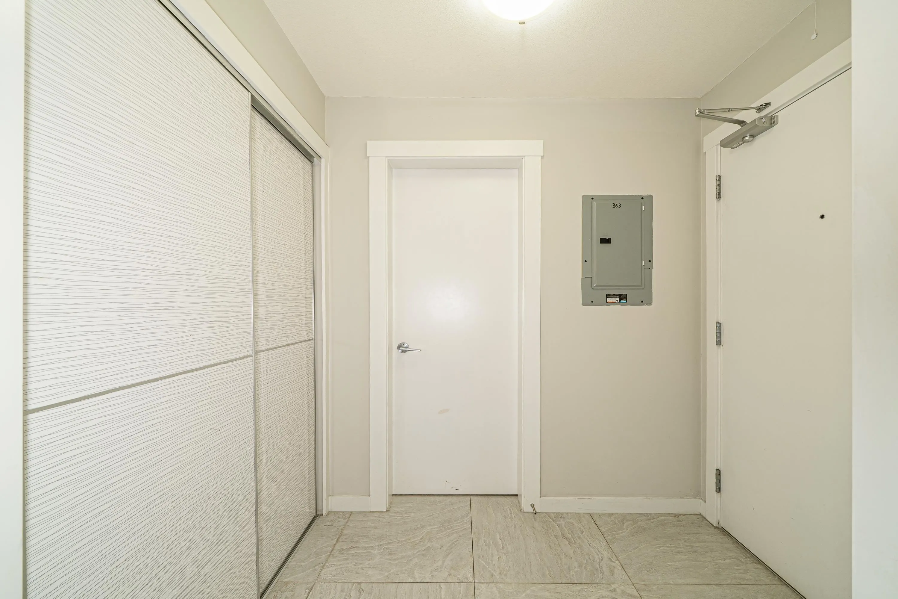 303 22318 Lougheed Highway