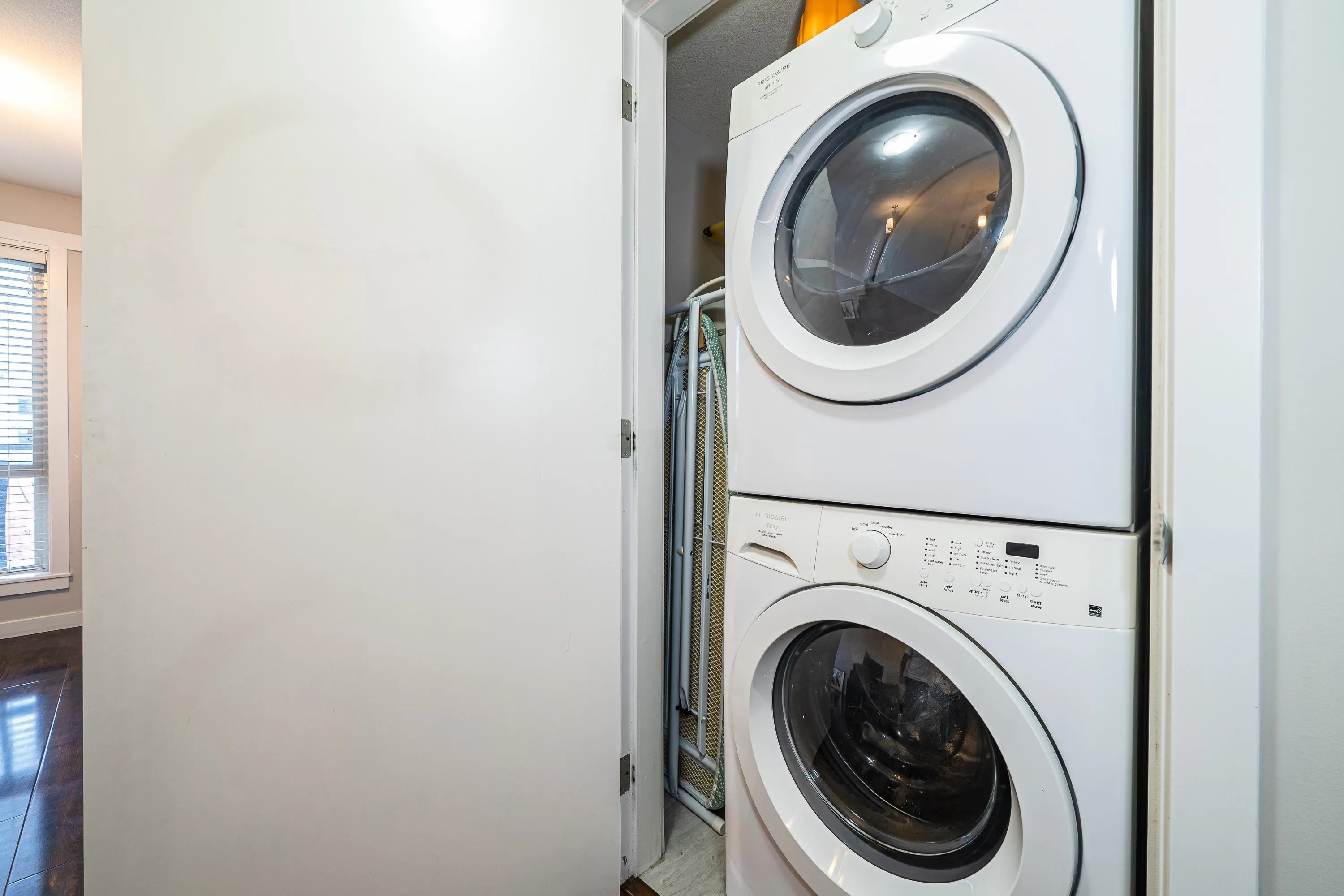 303 22318 Lougheed Highway