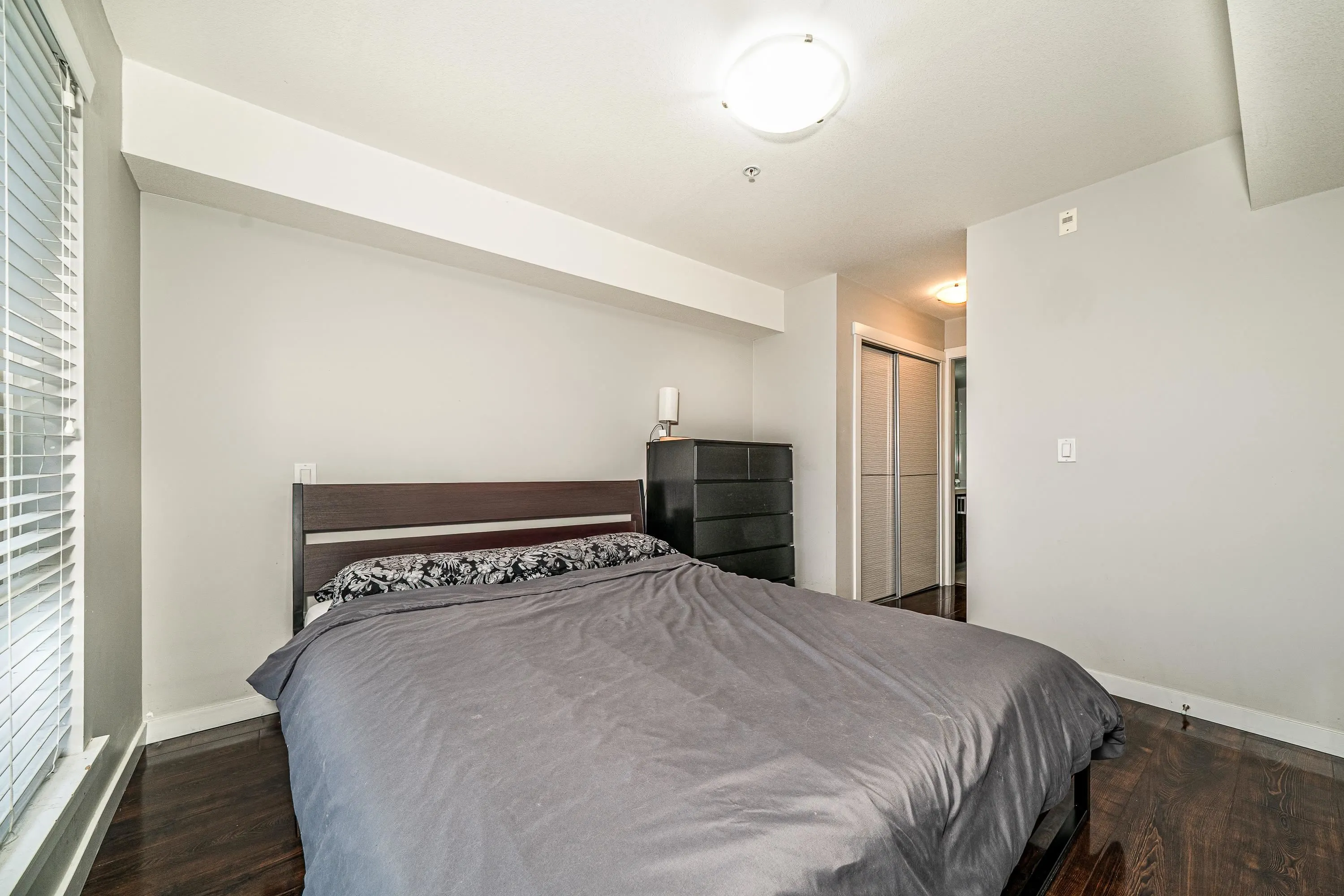 303 22318 Lougheed Highway