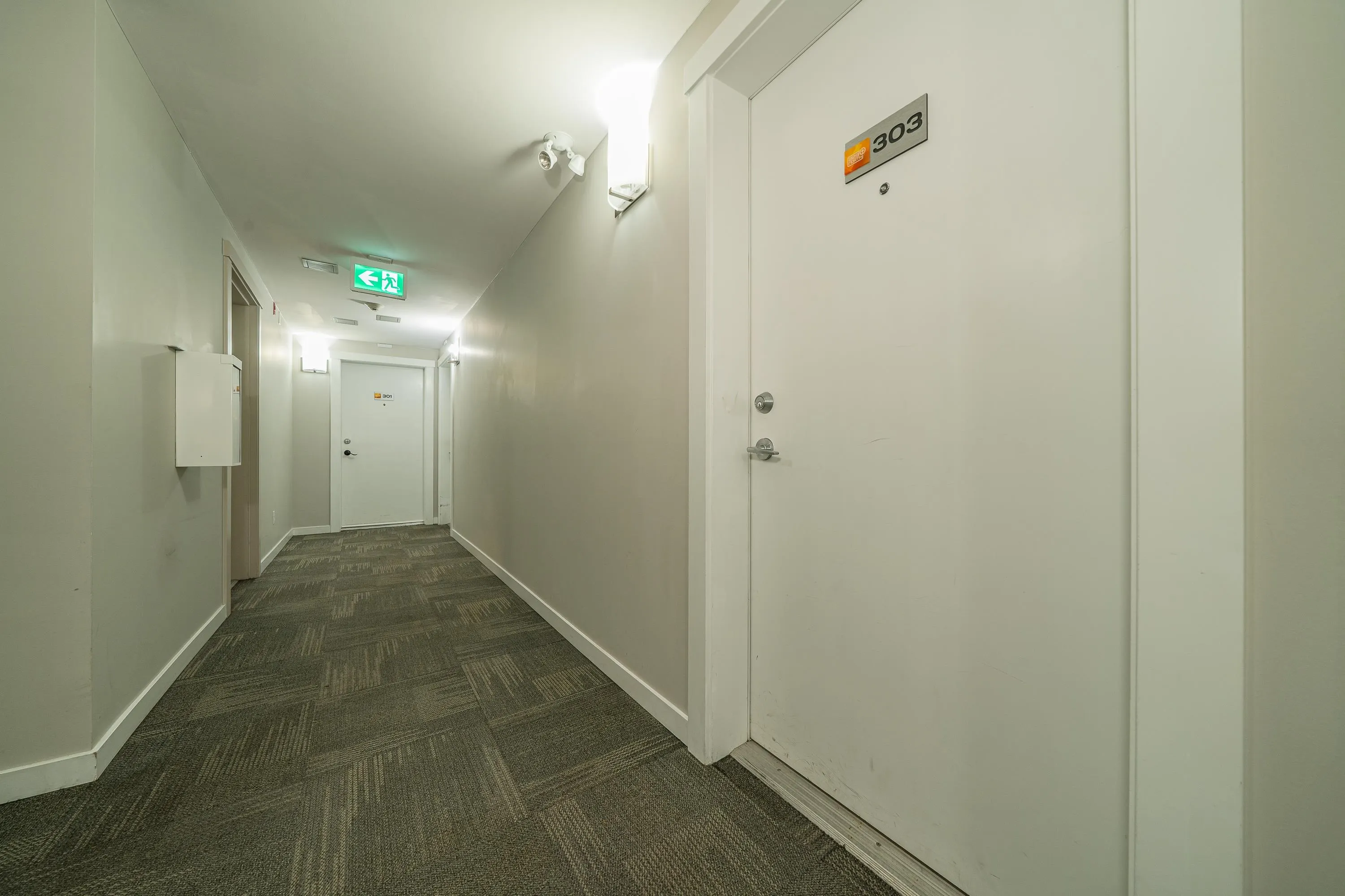 303 22318 Lougheed Highway