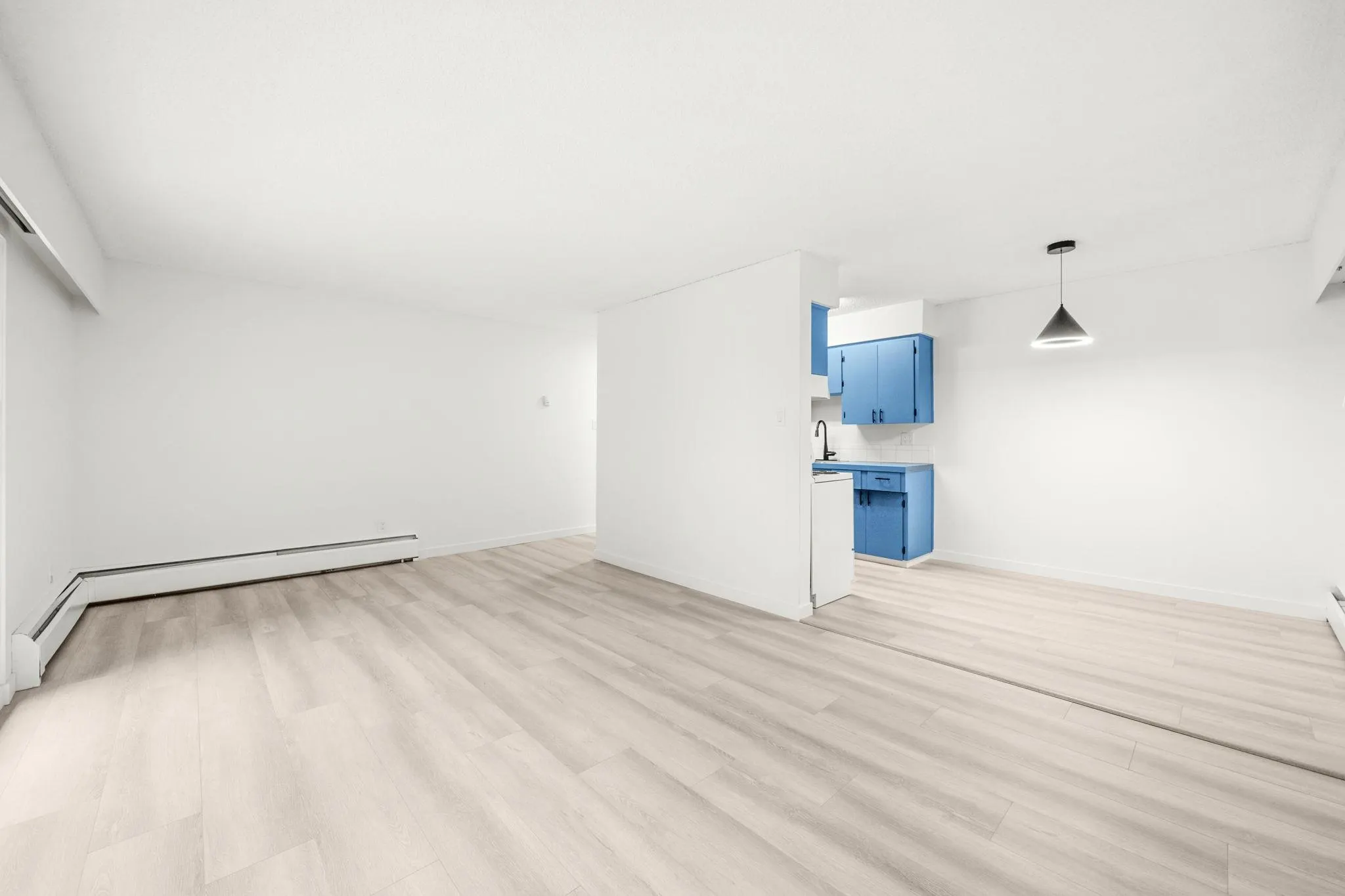 202 815 Fourth Avenue