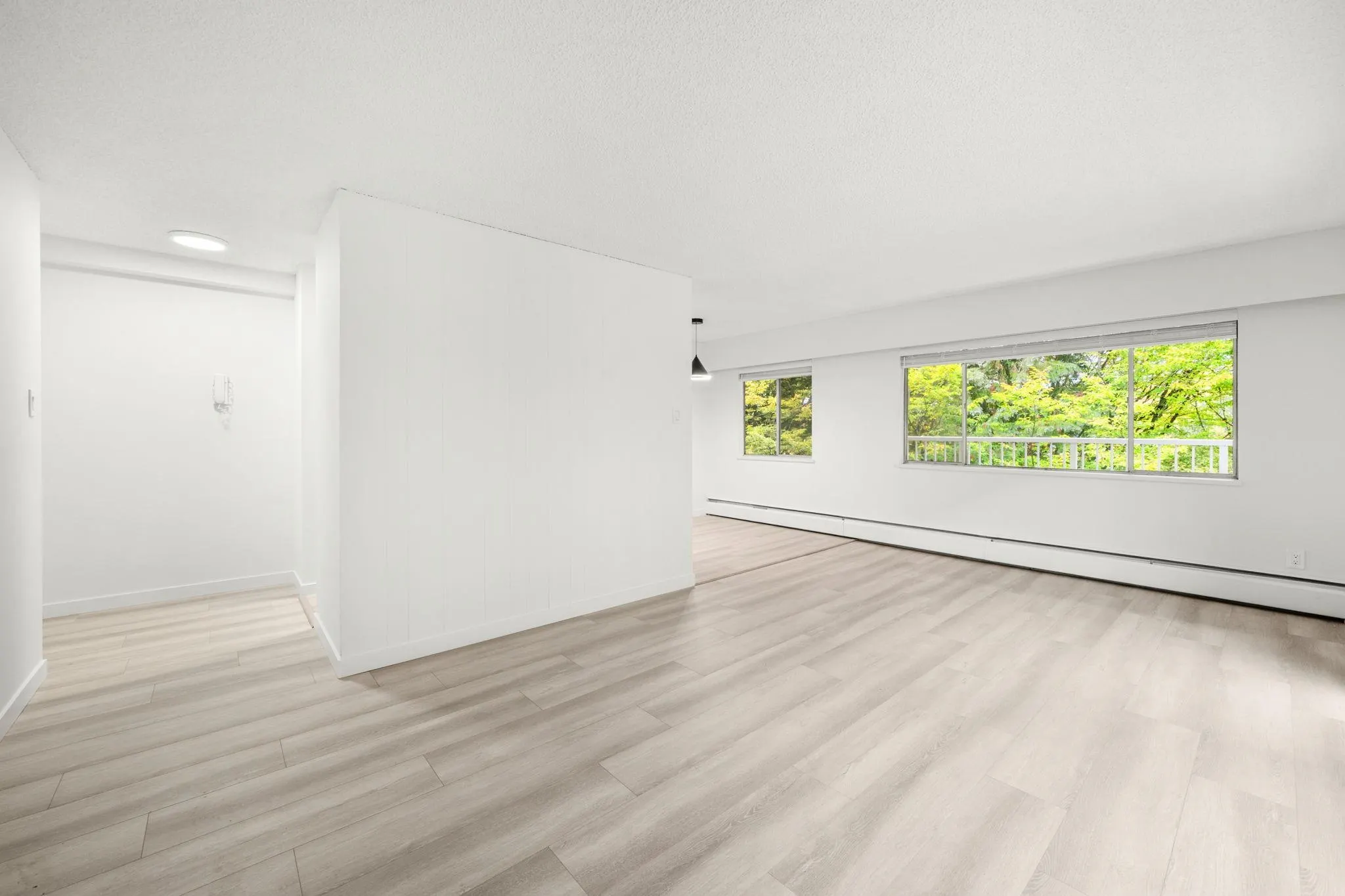 202 815 Fourth Avenue