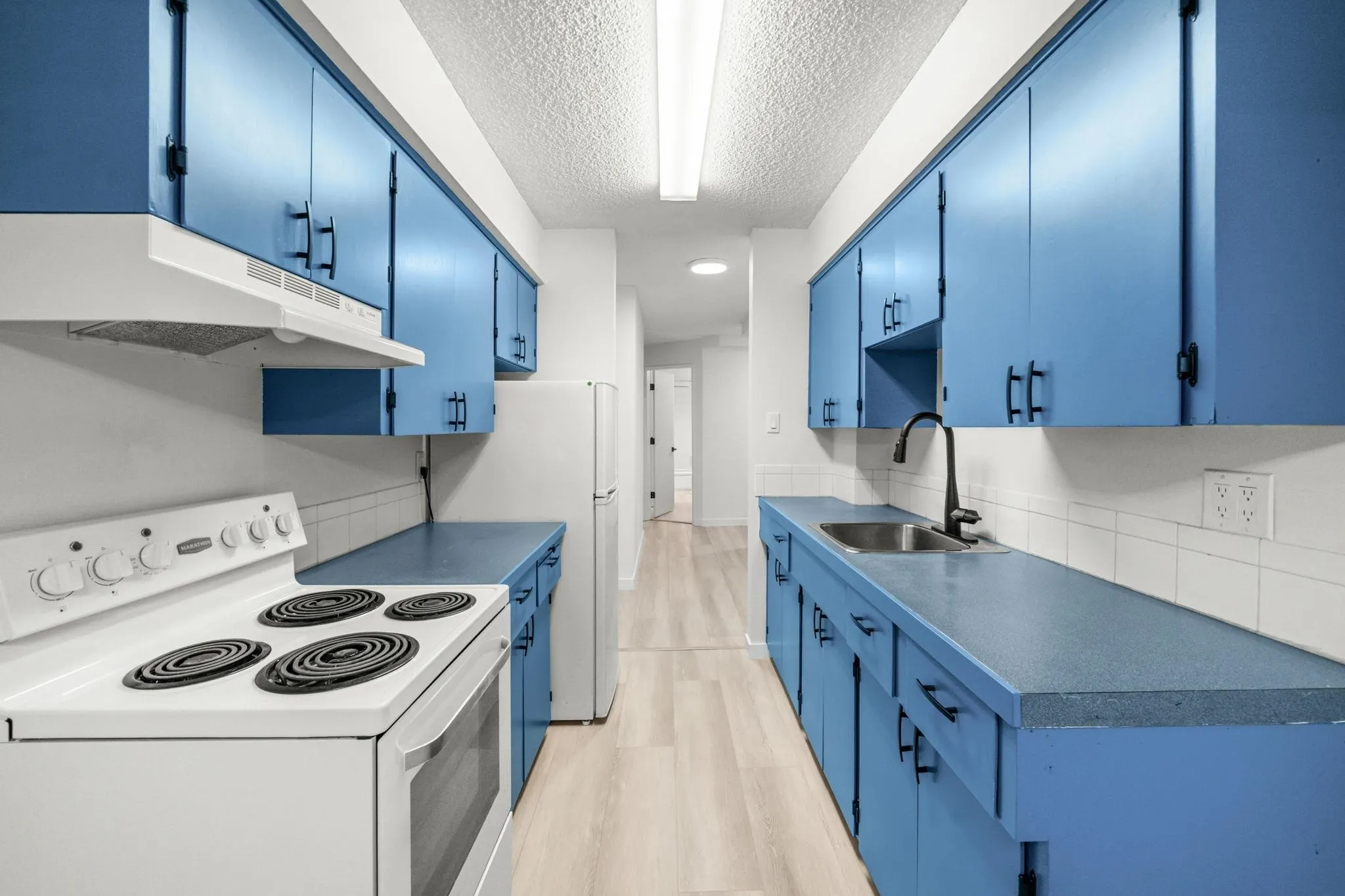 202 815 Fourth Avenue