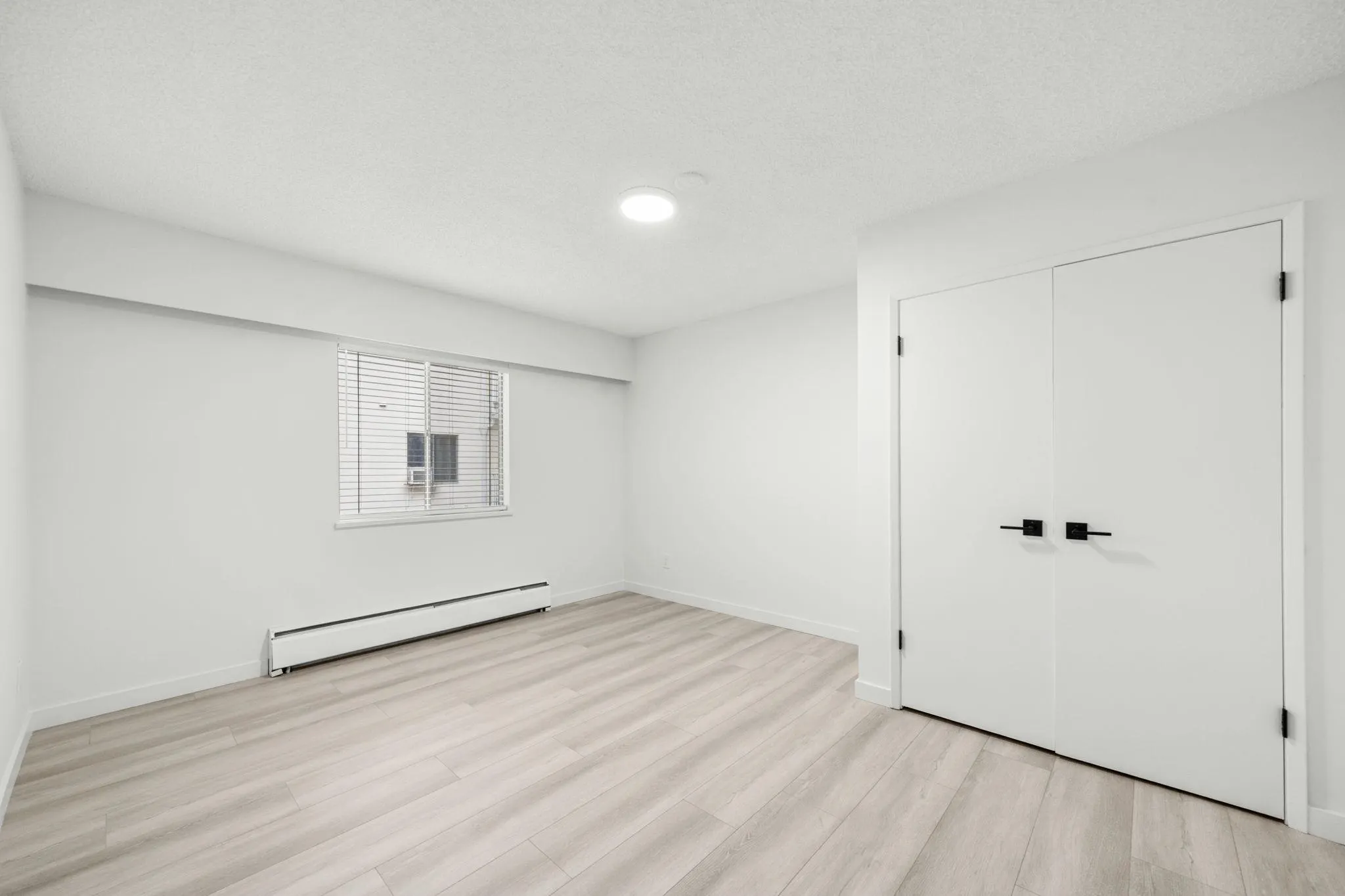 202 815 Fourth Avenue