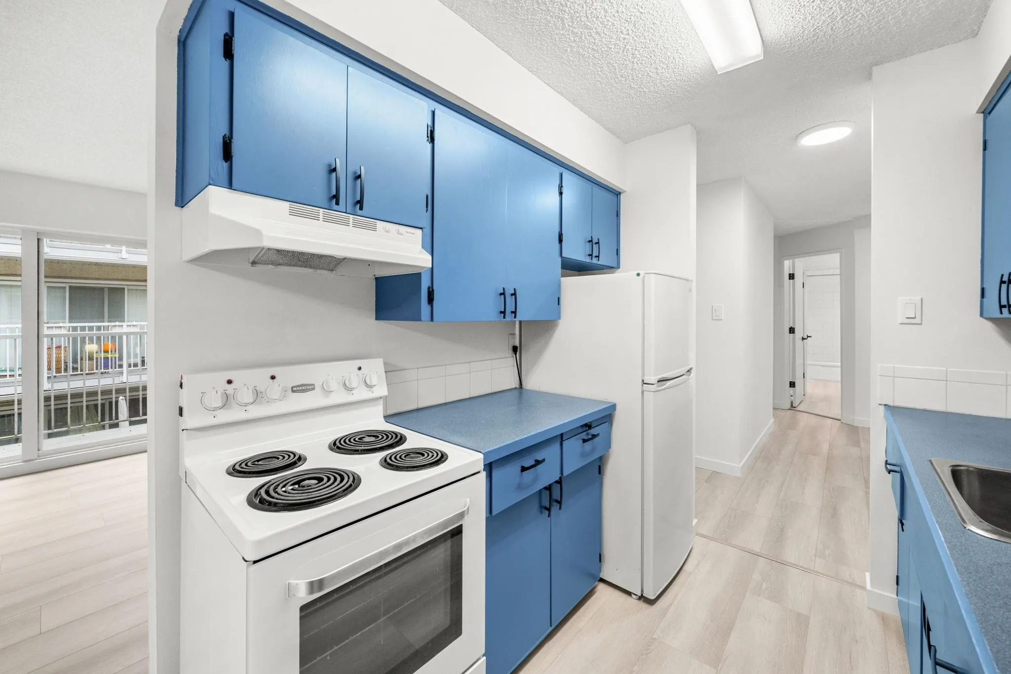 202 815 Fourth Avenue