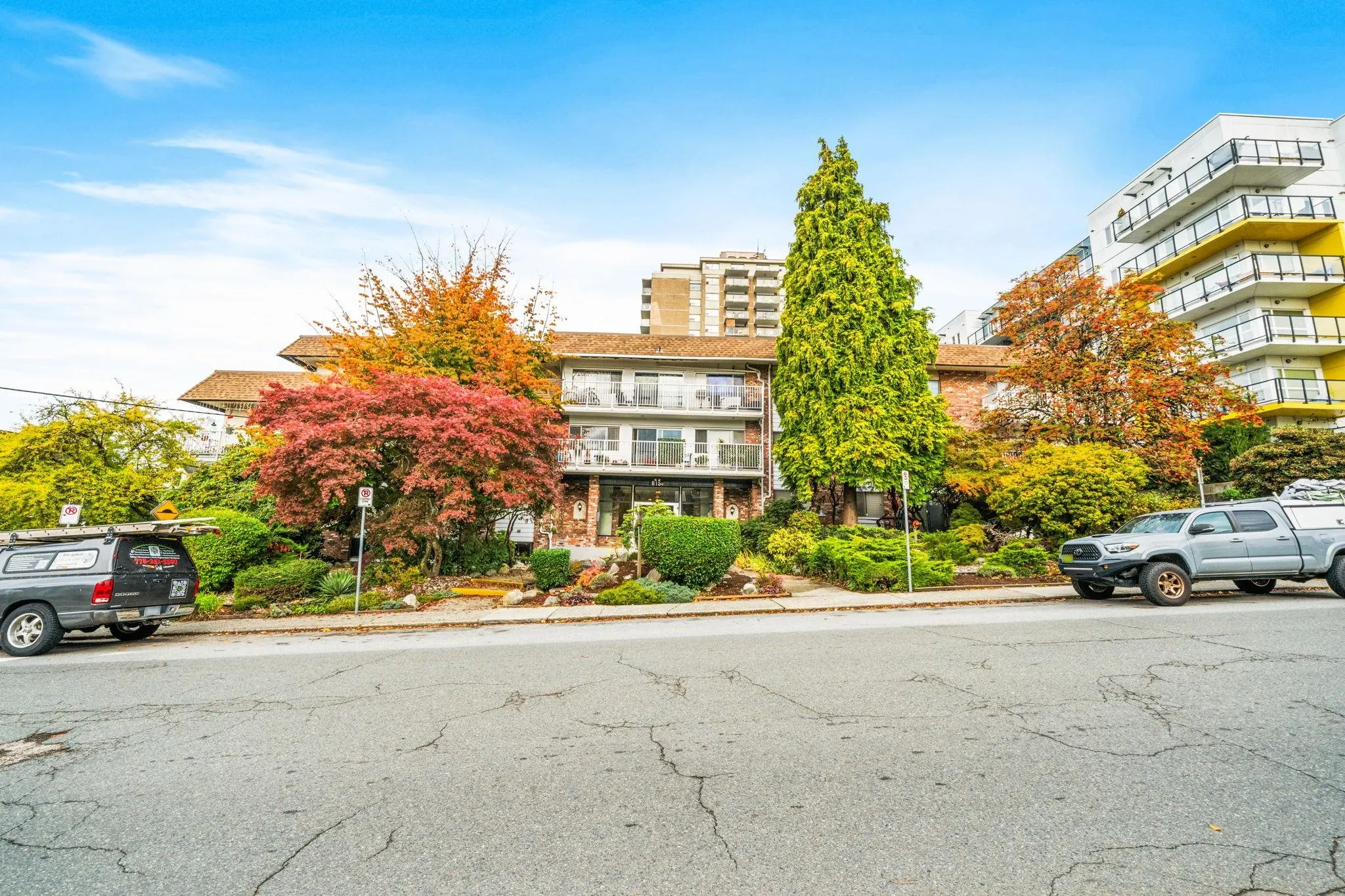 202 815 Fourth Avenue