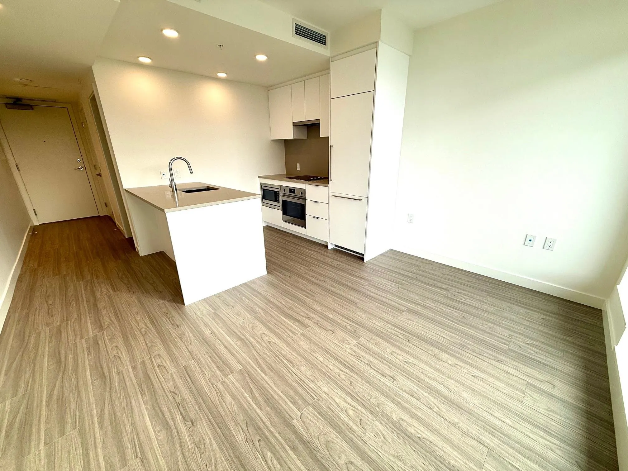 1103 13675 107a Avenue