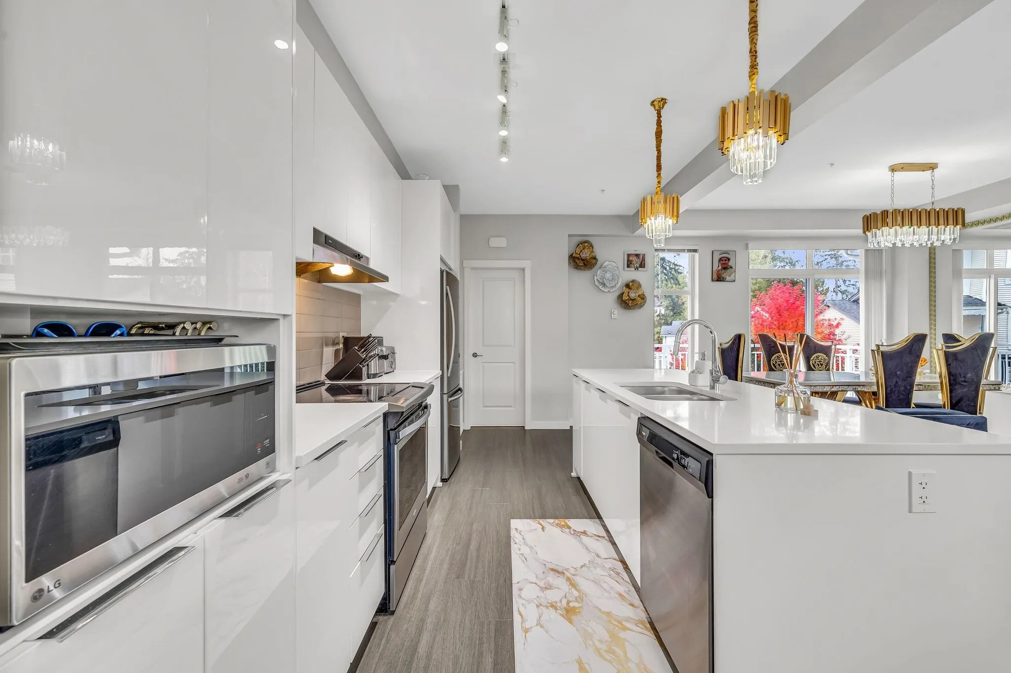 1505 11295 Pazarena Place