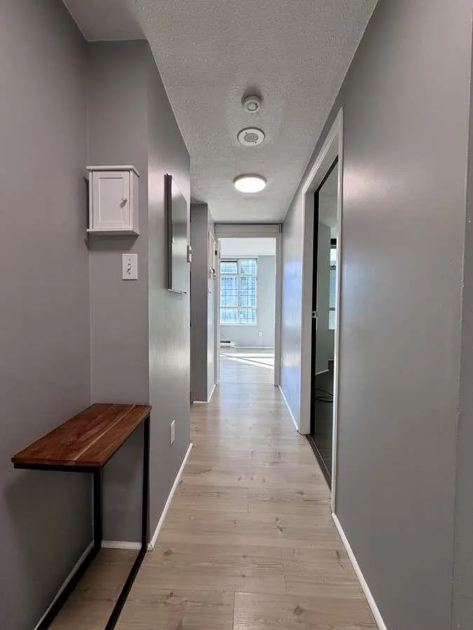 810 438 Seymour Street