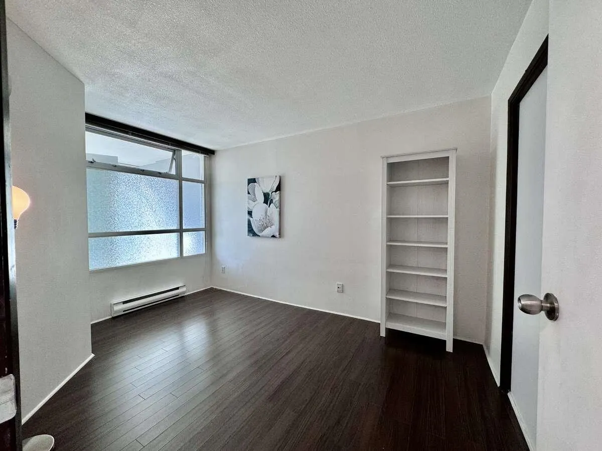 810 438 Seymour Street