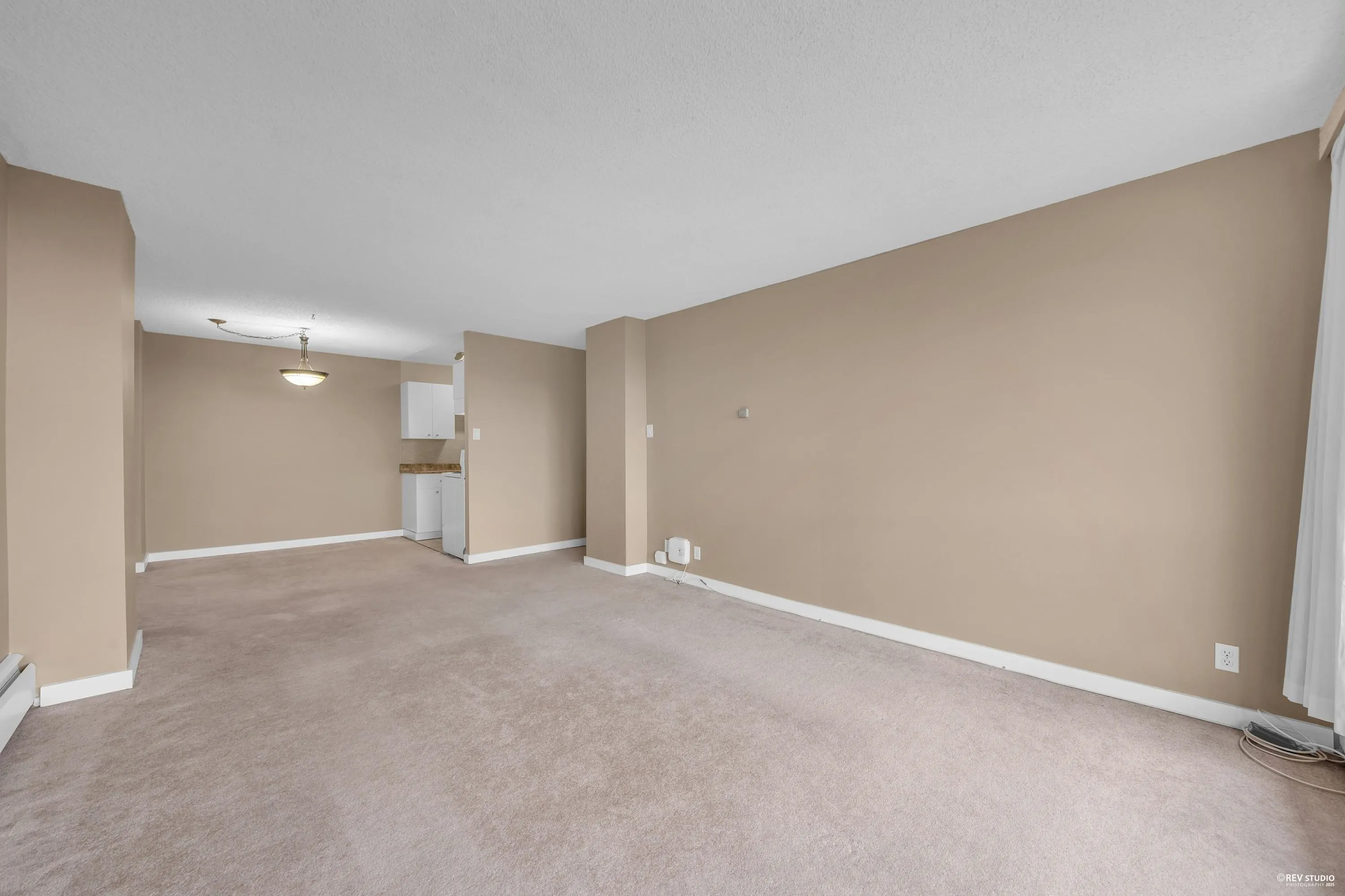 1602 2016 Fullerton Avenue