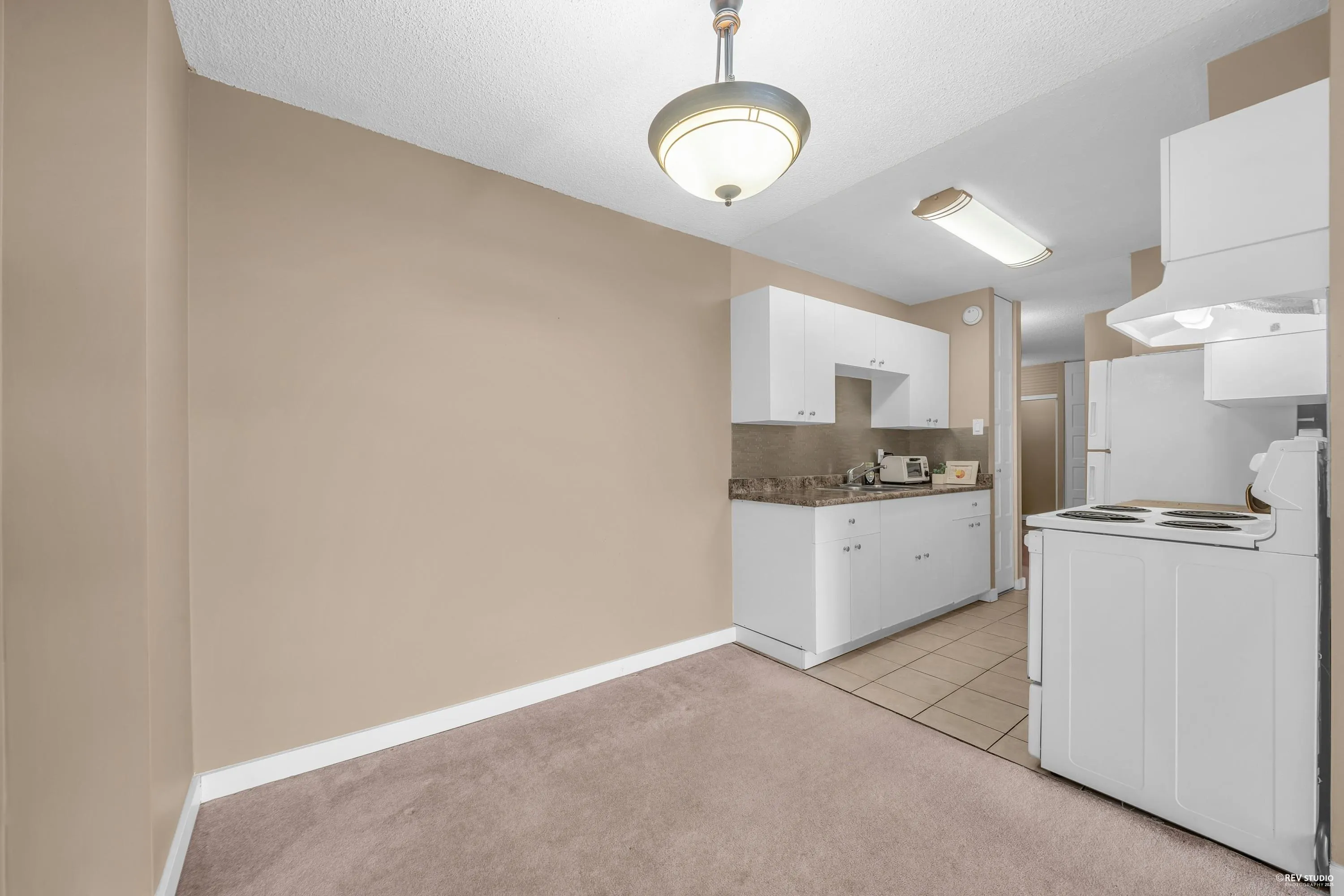 1602 2016 Fullerton Avenue