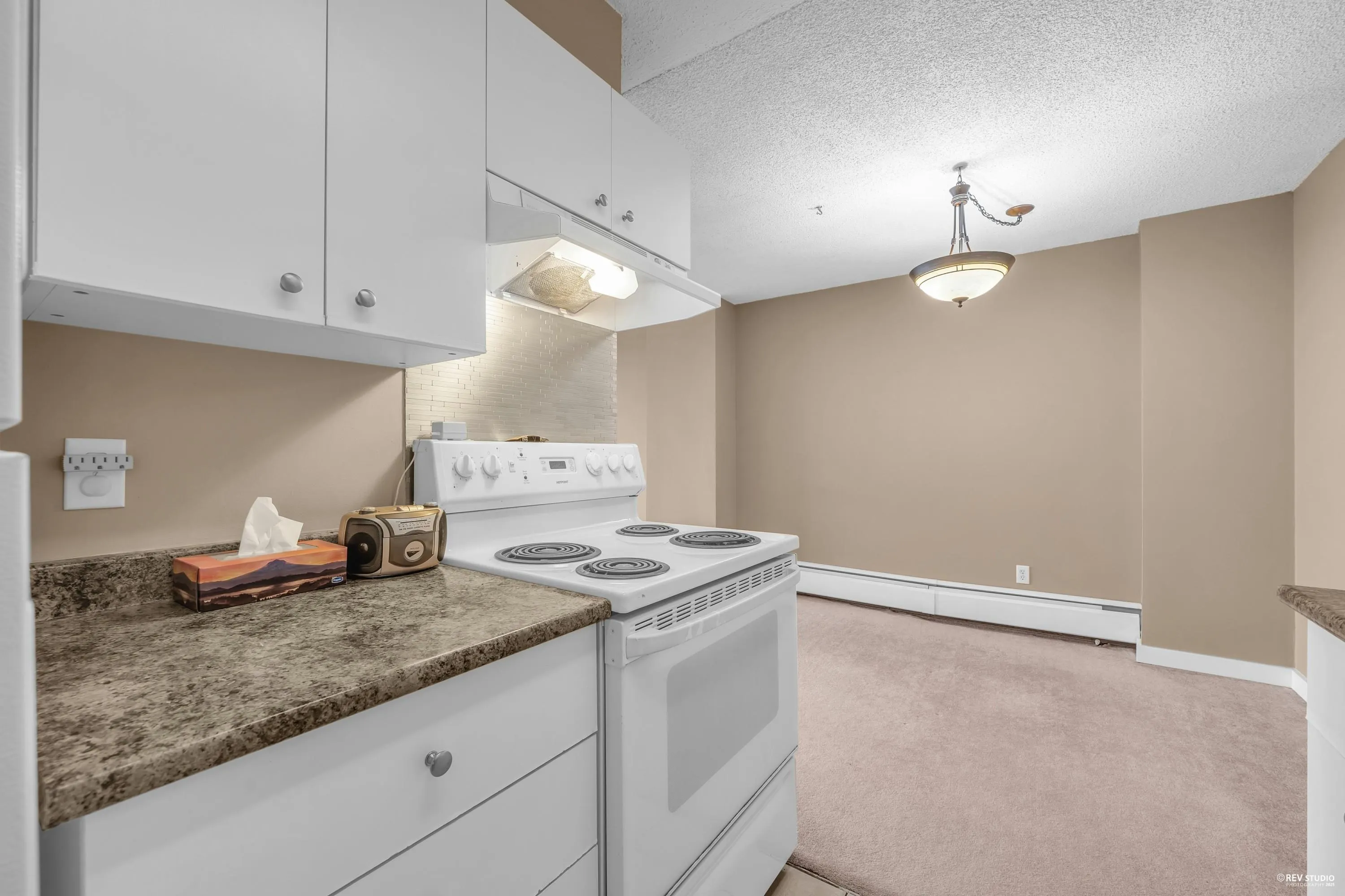 1602 2016 Fullerton Avenue