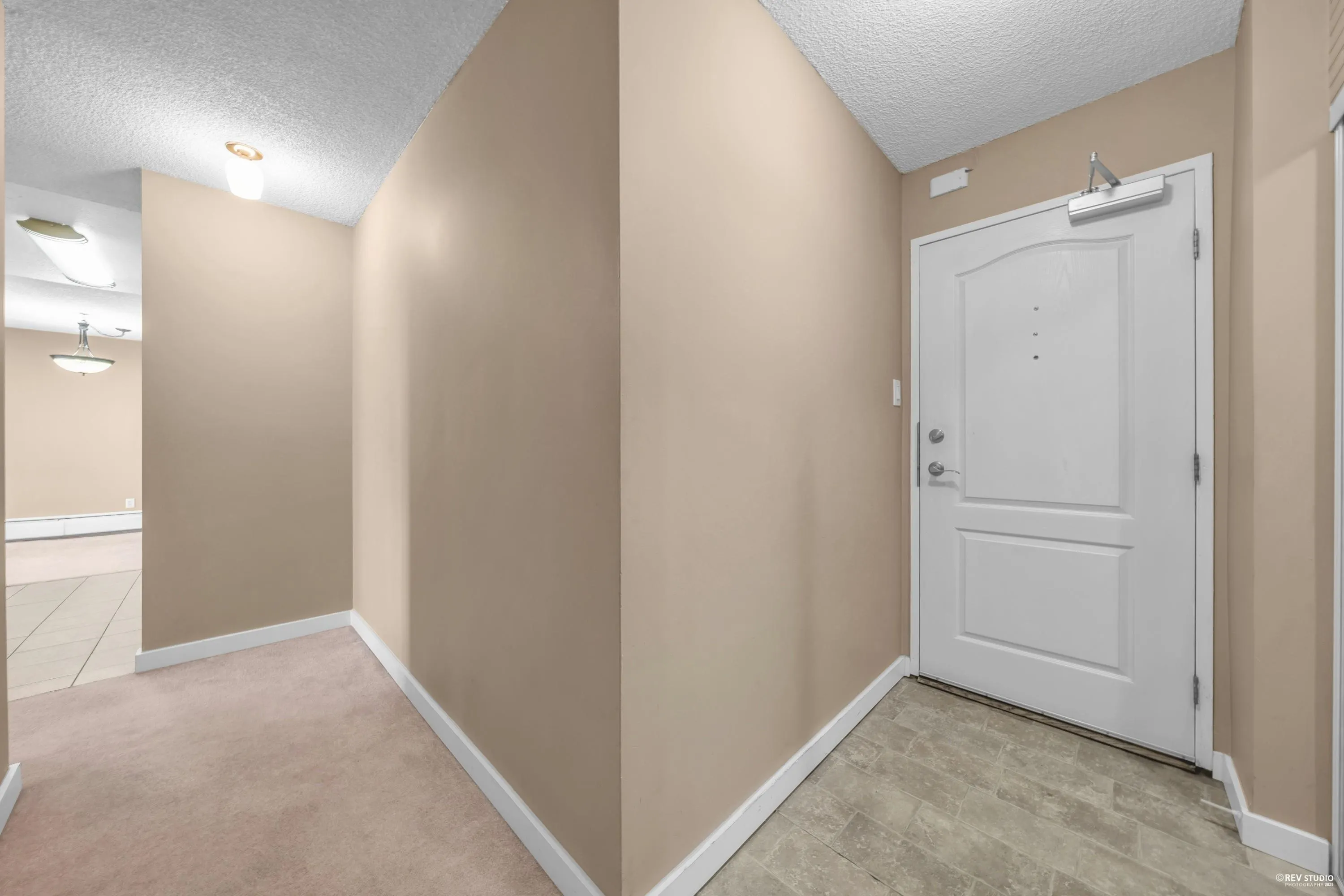 1602 2016 Fullerton Avenue