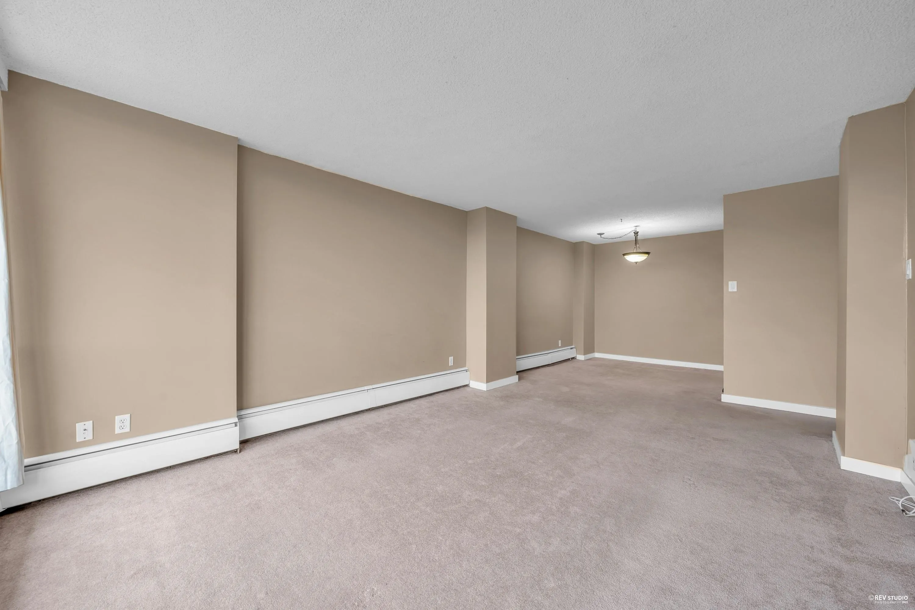 1602 2016 Fullerton Avenue