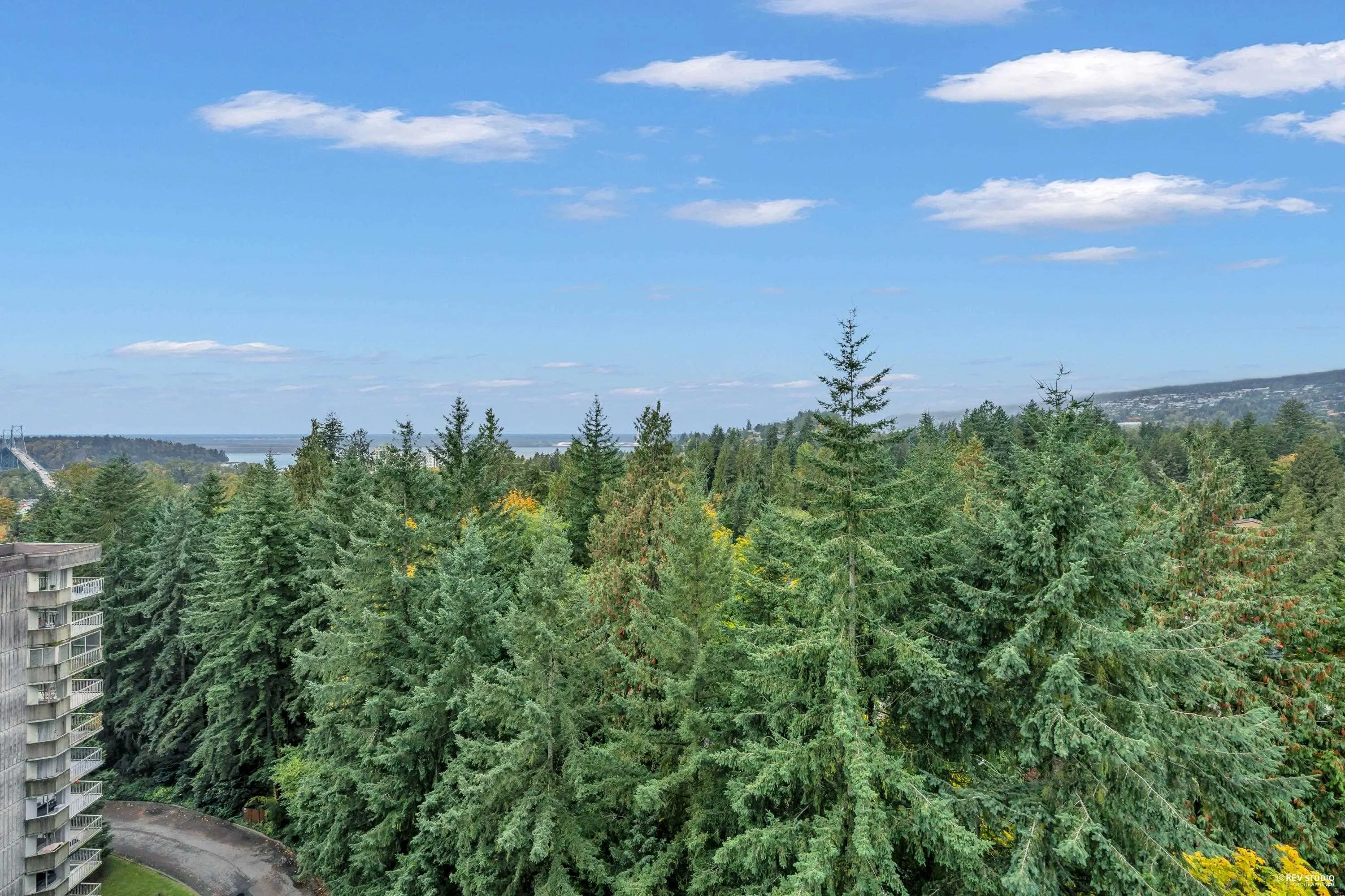 1602 2016 Fullerton Avenue