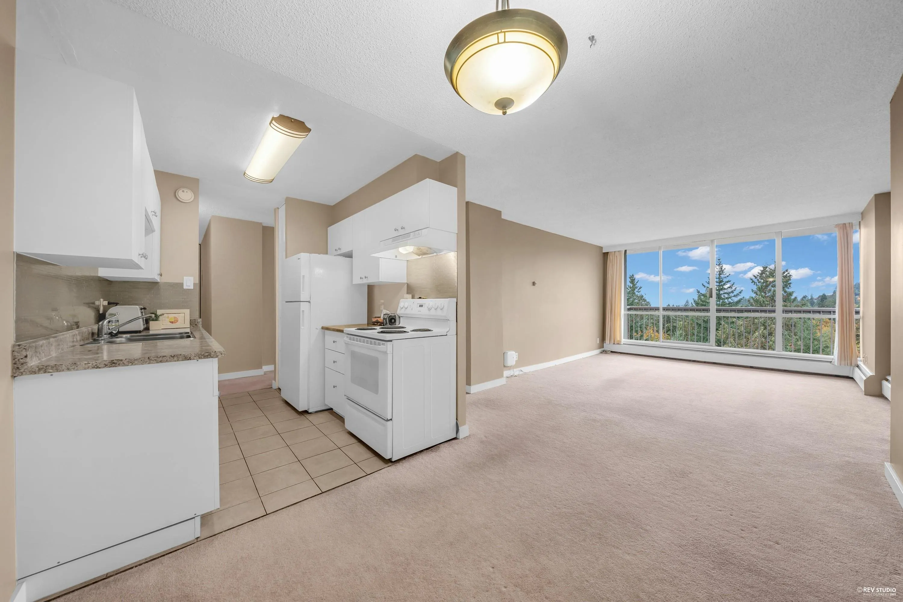 1602 2016 Fullerton Avenue