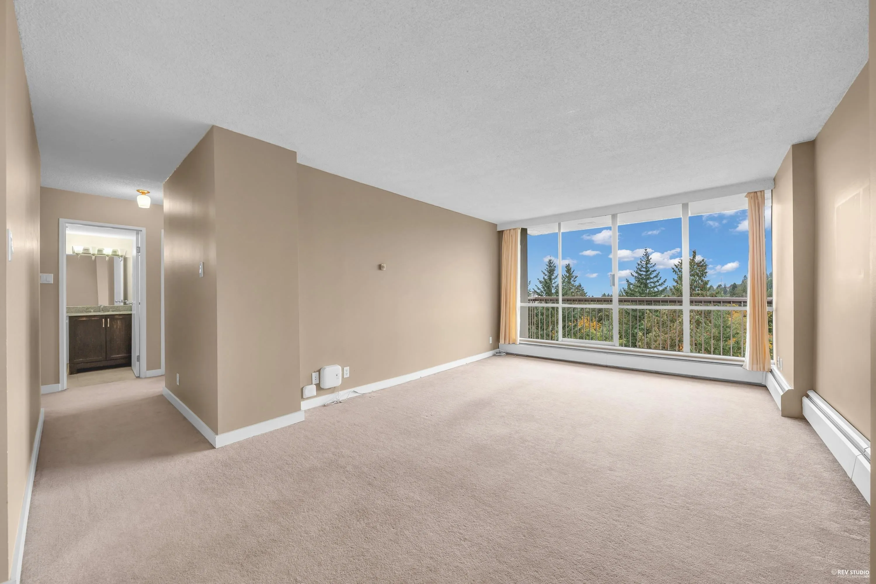 1602 2016 Fullerton Avenue