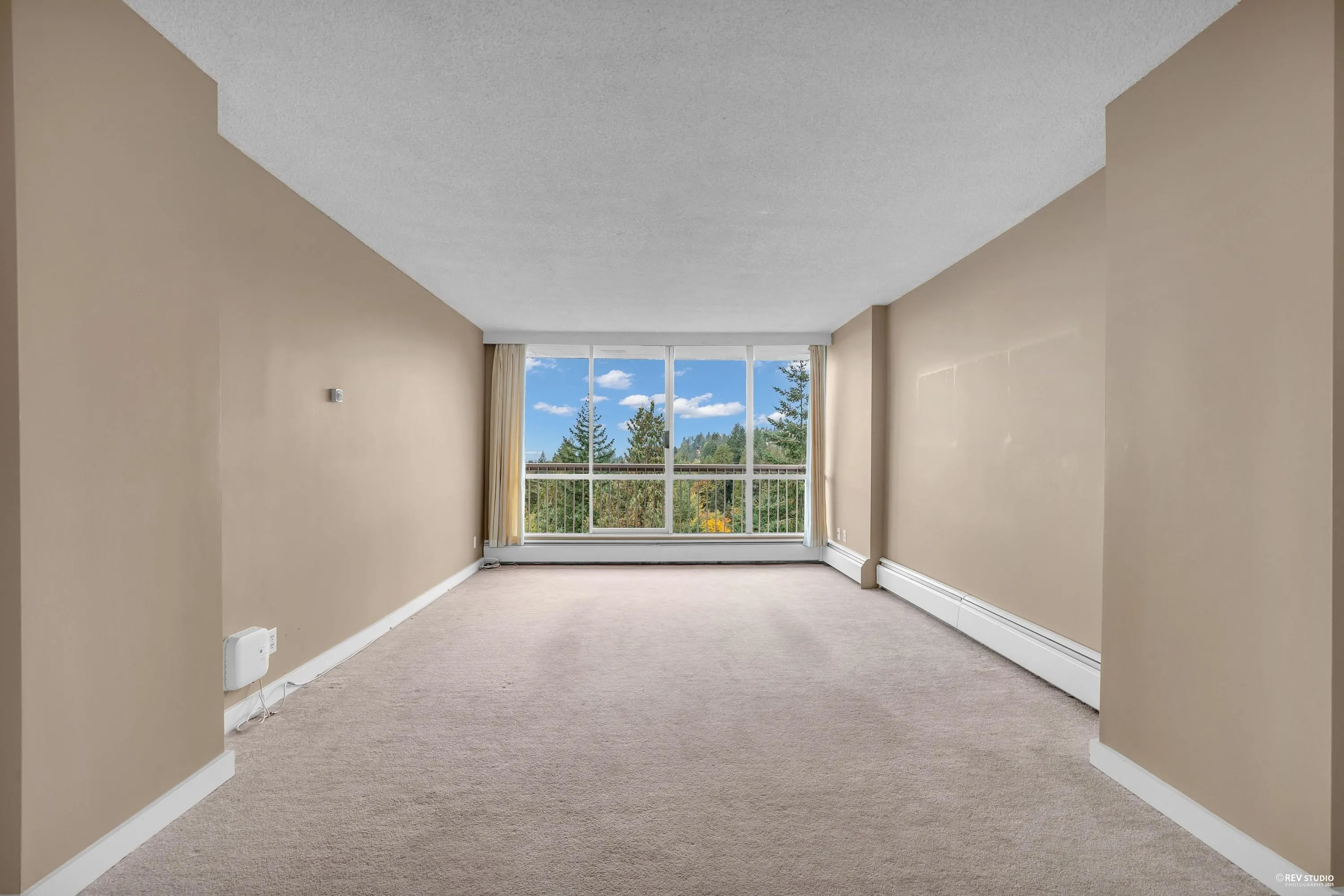 1602 2016 Fullerton Avenue