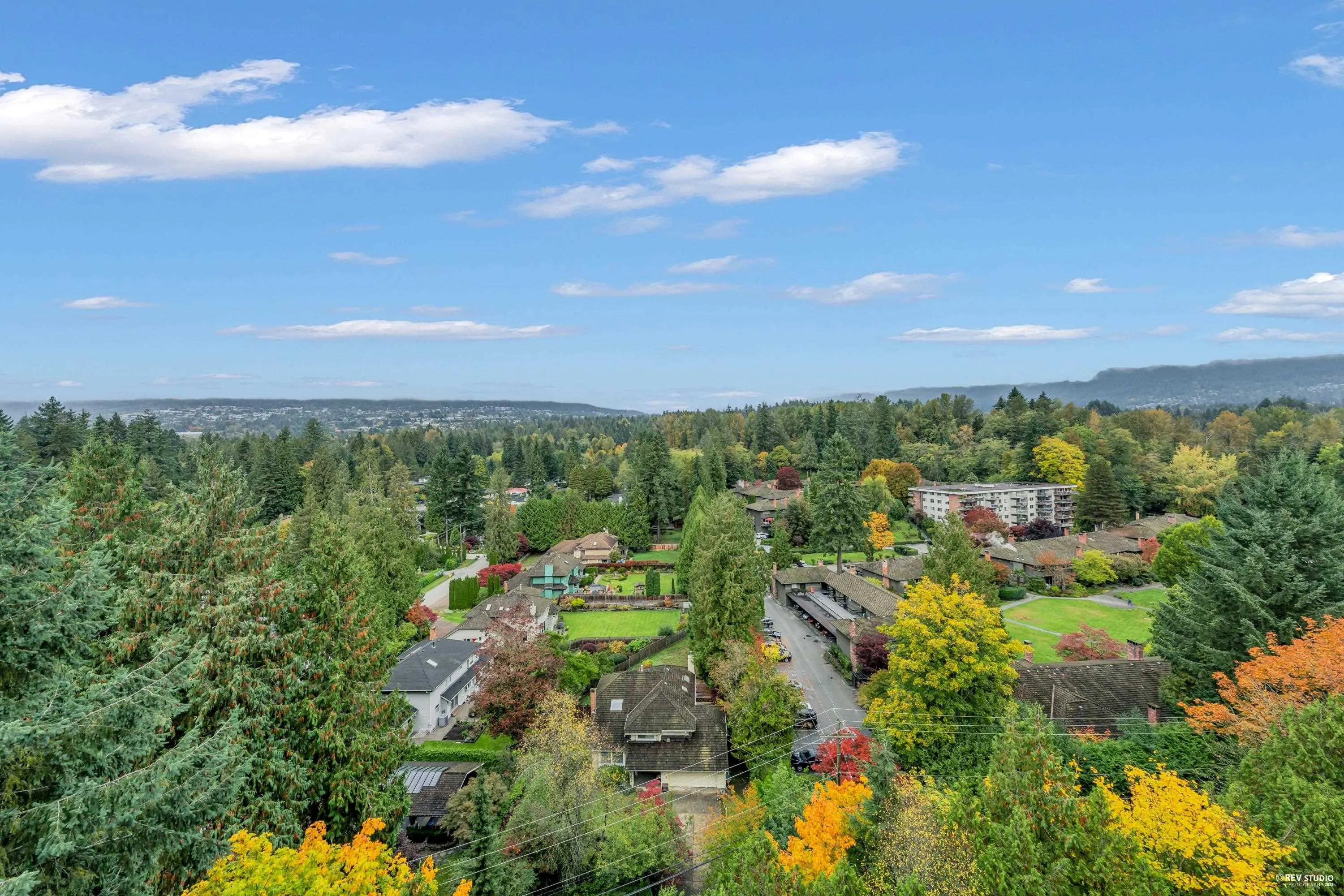 1602 2016 Fullerton Avenue