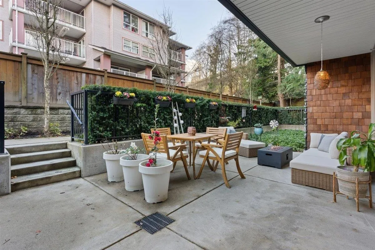 37 3728 Thurston Street