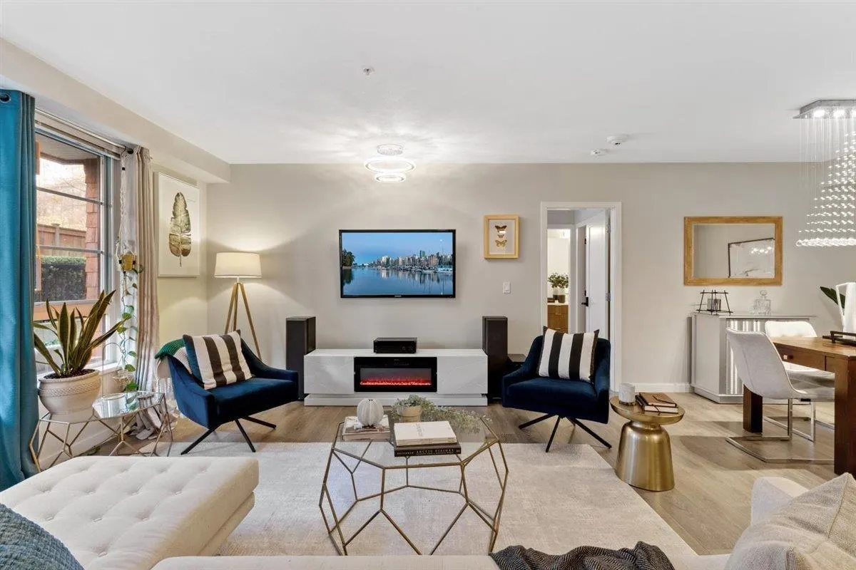 37 3728 Thurston Street