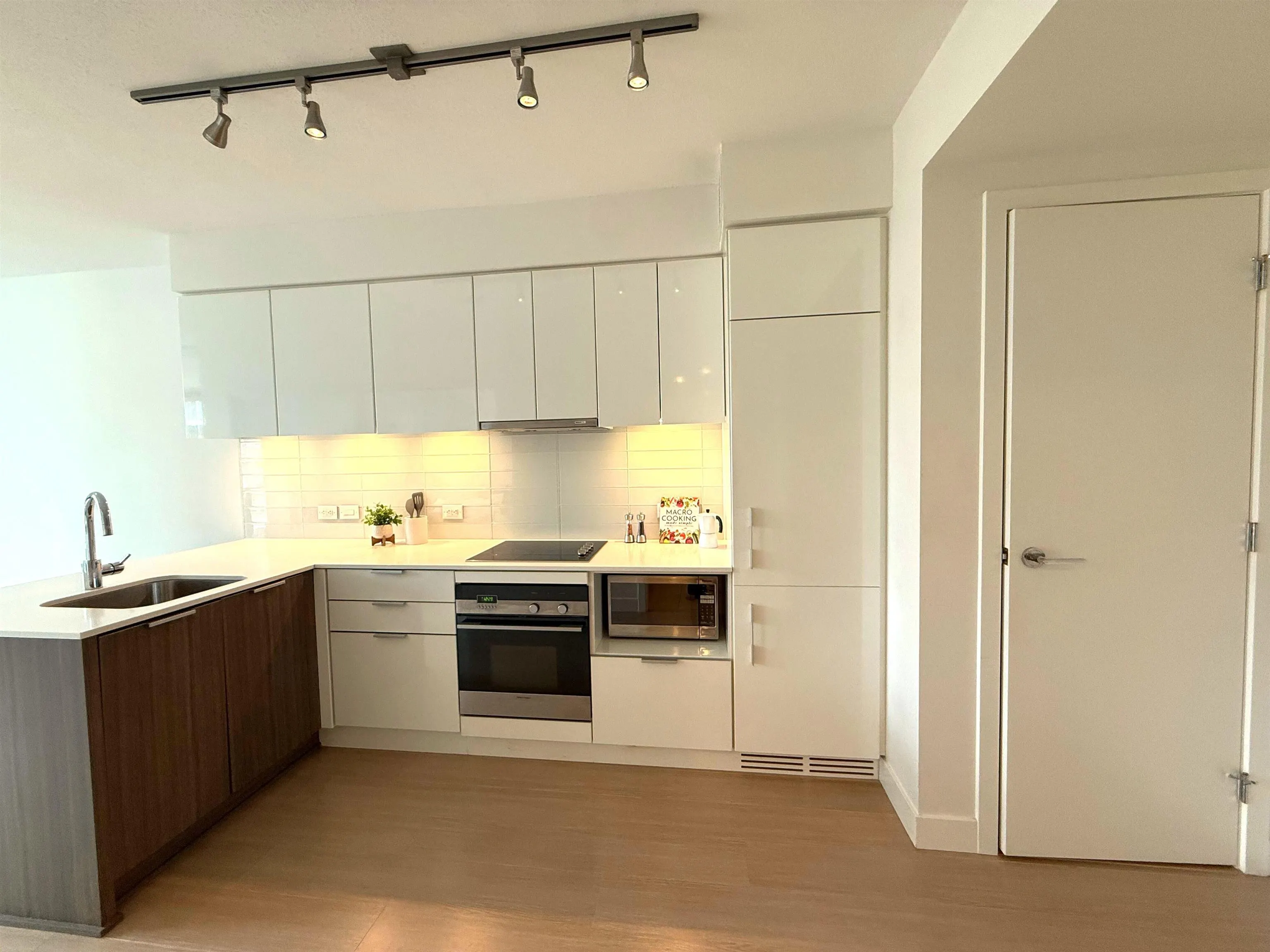 1703 1308 Hornby Street